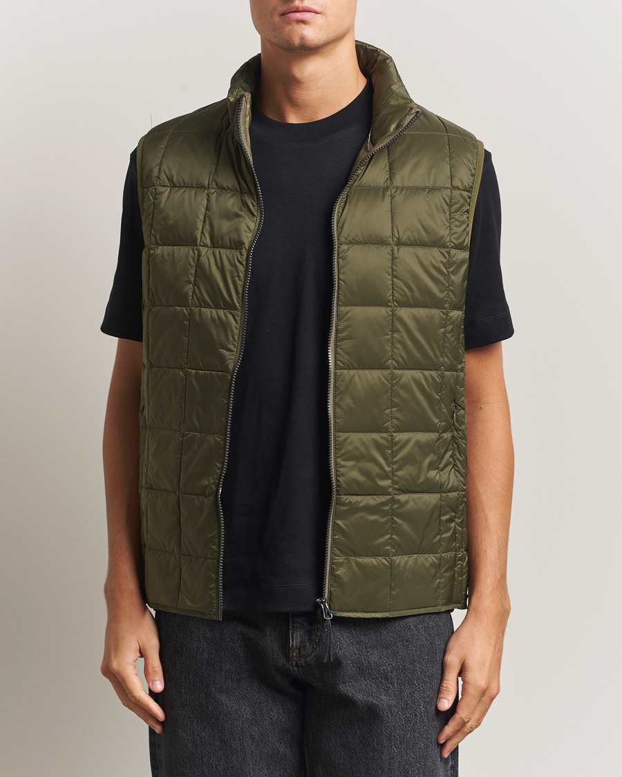 Herre | Vester | TAION | High Neck Full Zip Lightweight Down Vest Dark Olive