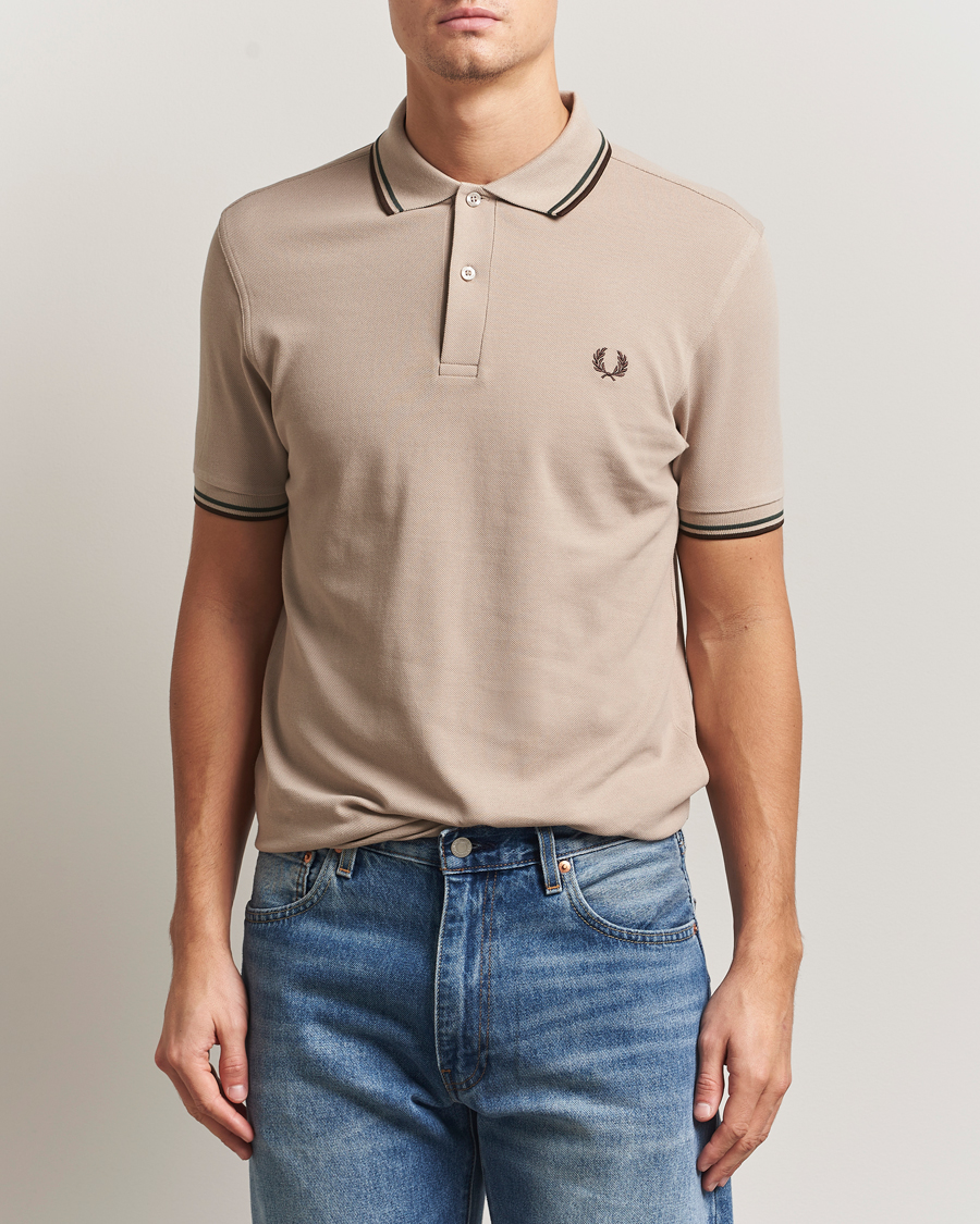 Herre | Pikéer | Fred Perry | Twin Tipped Shirt Warm Oat