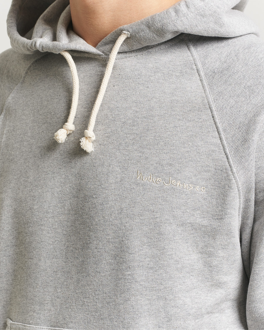 Herre | Gensere | Nudie Jeans | Gunde Logo Hoodie Grey Melange