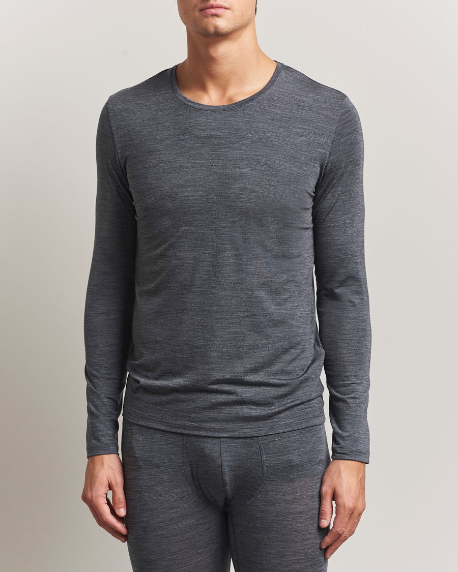 Herre | T-Shirts | Falke | Clima Wool Wool Long Sleeve T-Shirt Dark Grey Heather