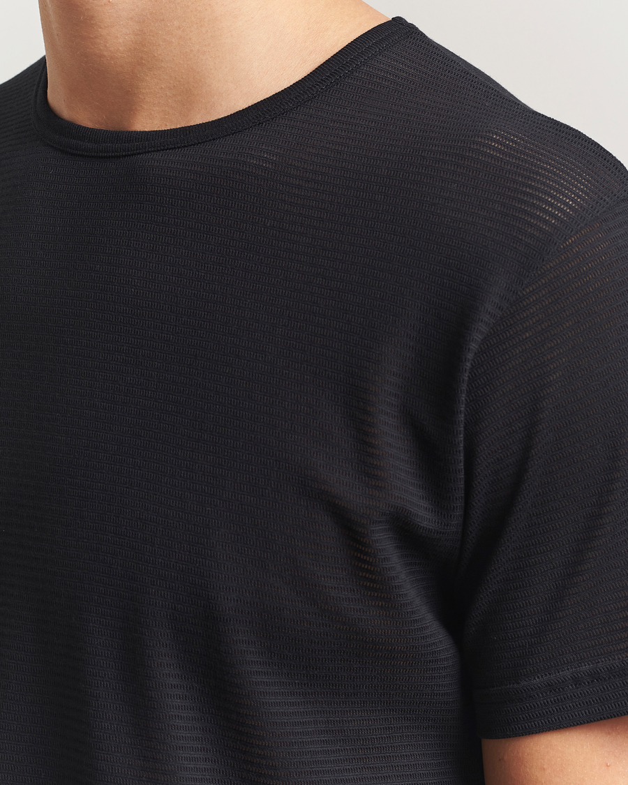 Herre | T-Shirts | Sunspel | Cellular Underwear T-Shirt Black