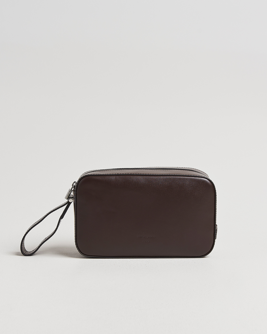 Herre | Vesker | Tiger of Sweden | Balnea Smooth Leather Washbag Dark Brown