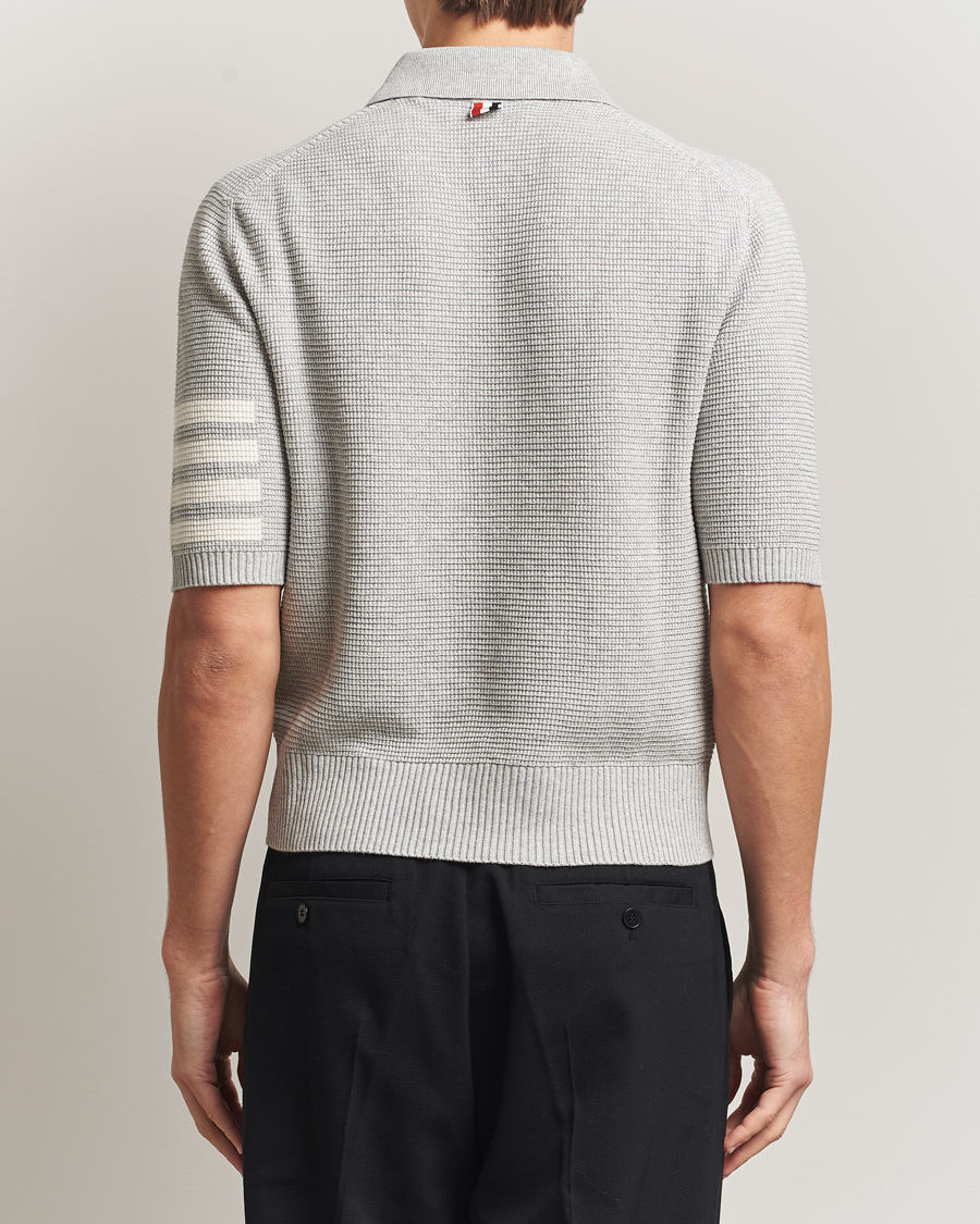 Herre | Pikéer | Thom Browne | Textured 4 Bar Knitted Polo Light Grey