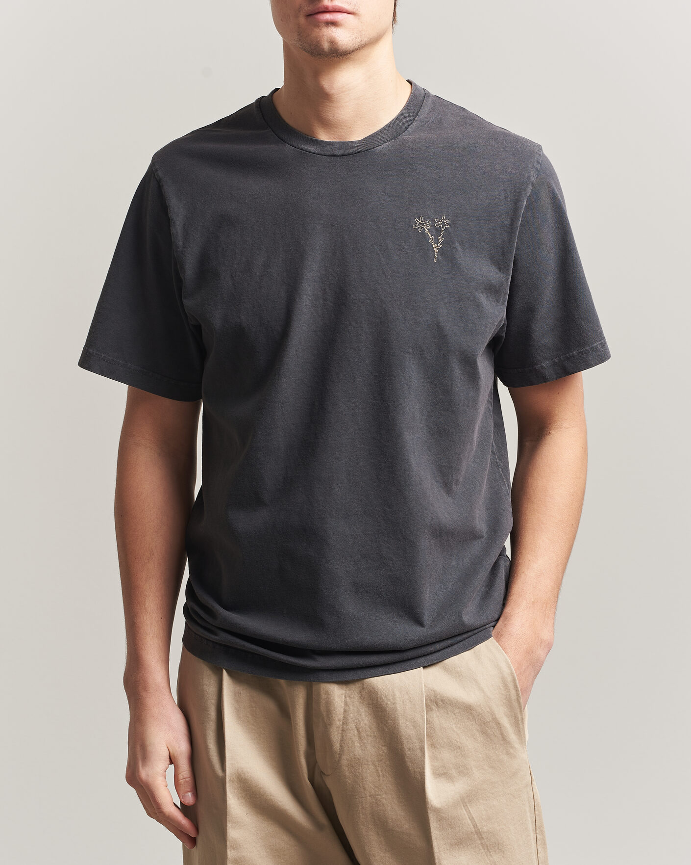 Herre | T-Shirts | Forét | Bouquet T-Shirt Washed Black