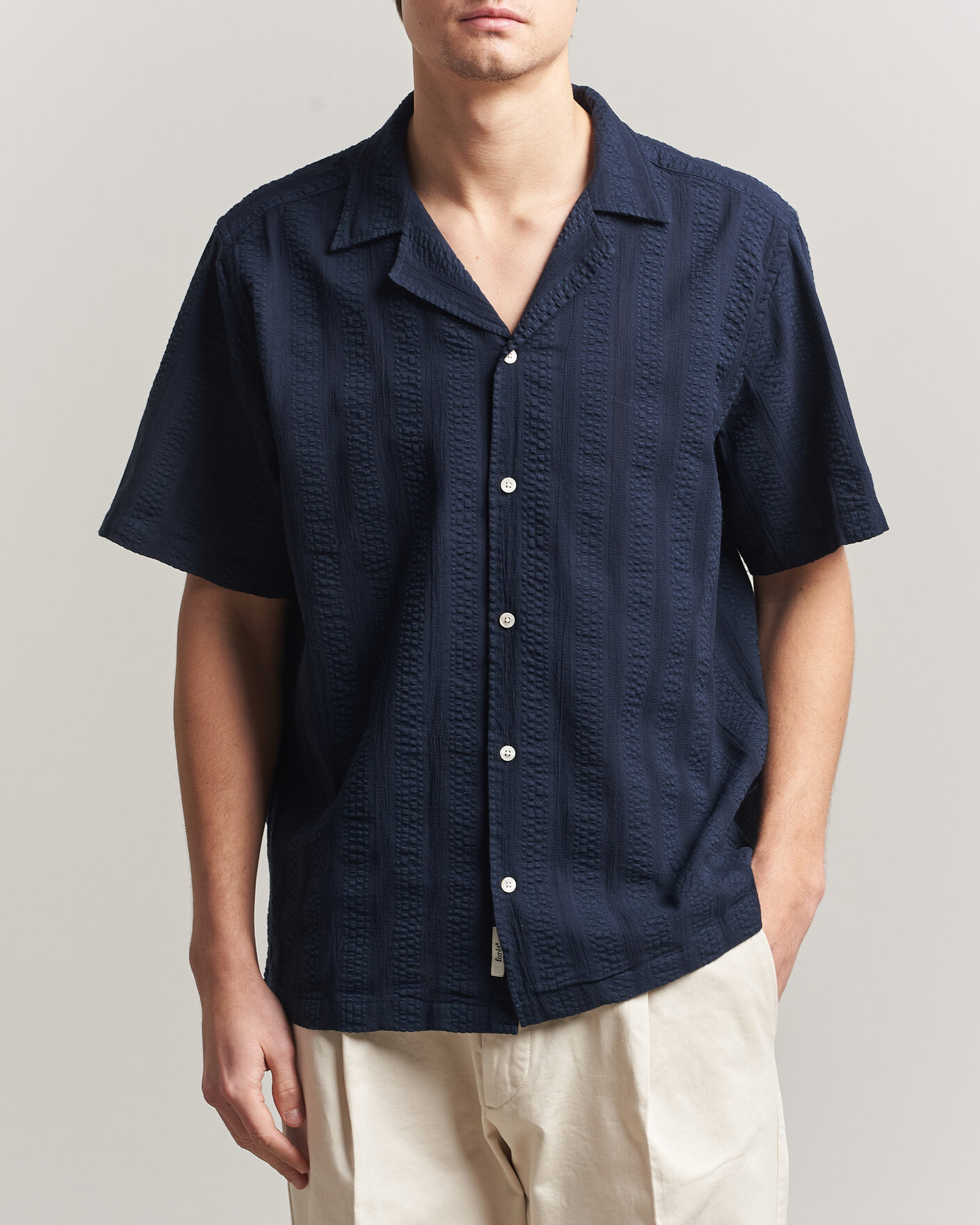 Herre | Skjorter | Forét | Peer Jacquard Stripe Regular Fit SS Shirt Navy