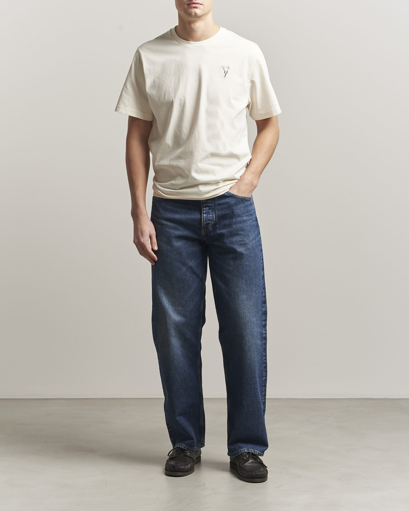 Herre | T-Shirts | Forét | Posy T-Shirt Cloud