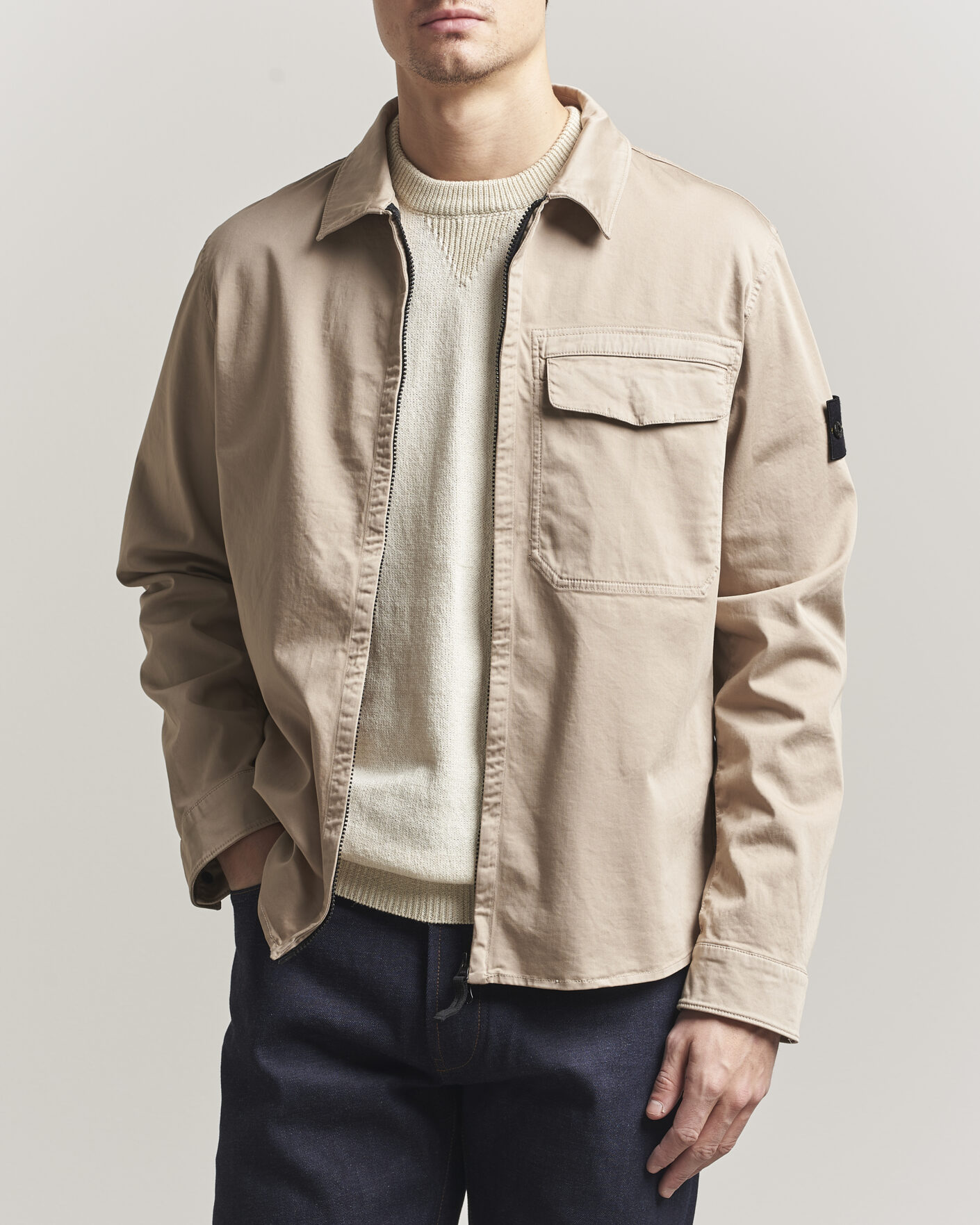 Herre | Skjorter | Stone Island | Cotton Stretch Zip Overshirt Desert