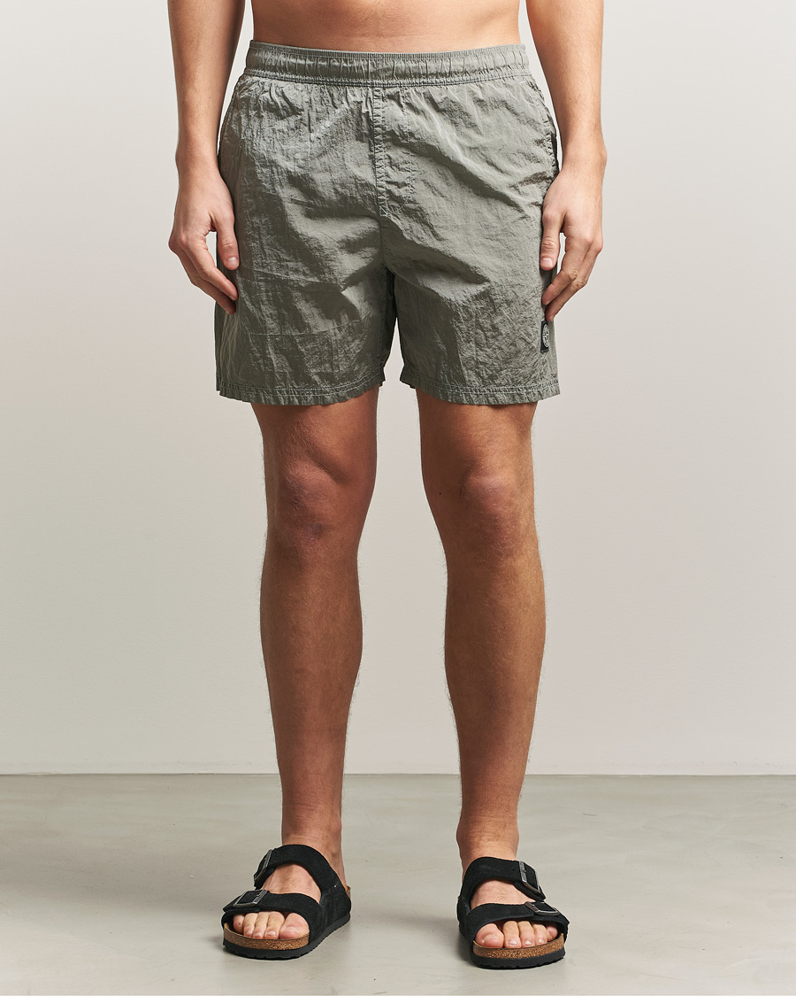 Herre | Badeshorts | Stone Island | Nylon Metal Econyl Swimshorts Pearl Grey