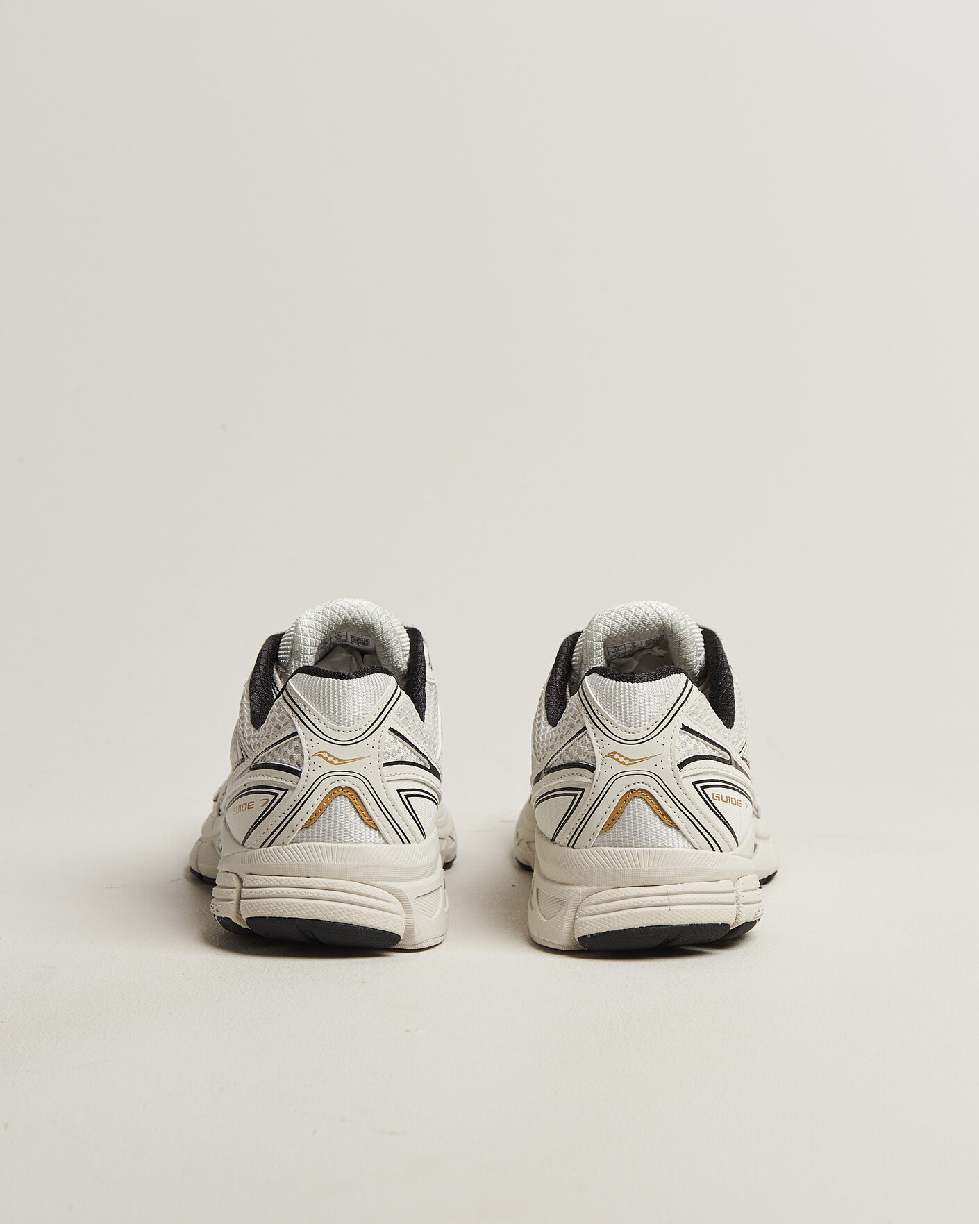Herre | Sneakers | Saucony | Guide 7 Running Sneaker Onyx/Gold
