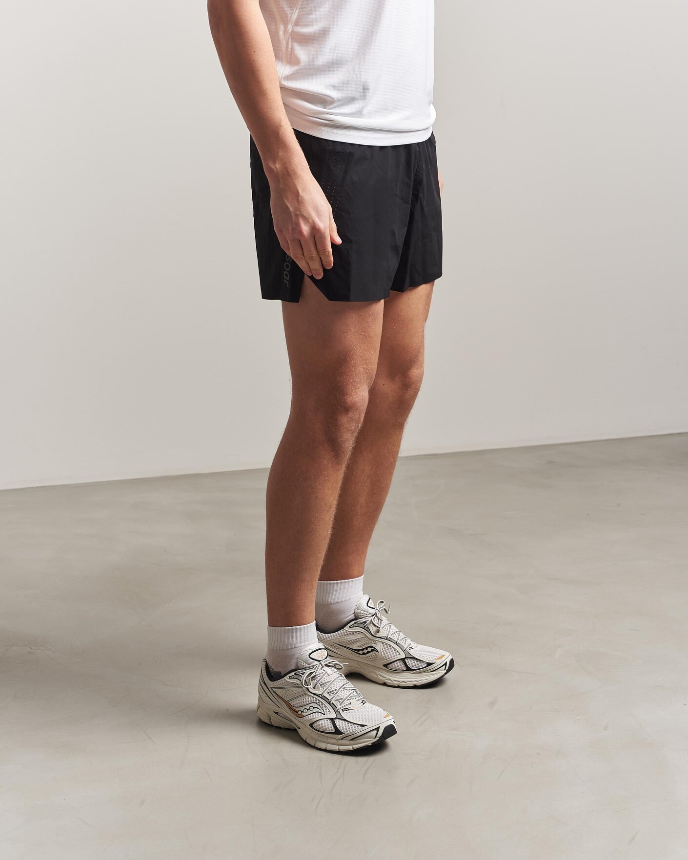 Herre | Sneakers | Saucony | Guide 7 Running Sneaker Onyx/Gold