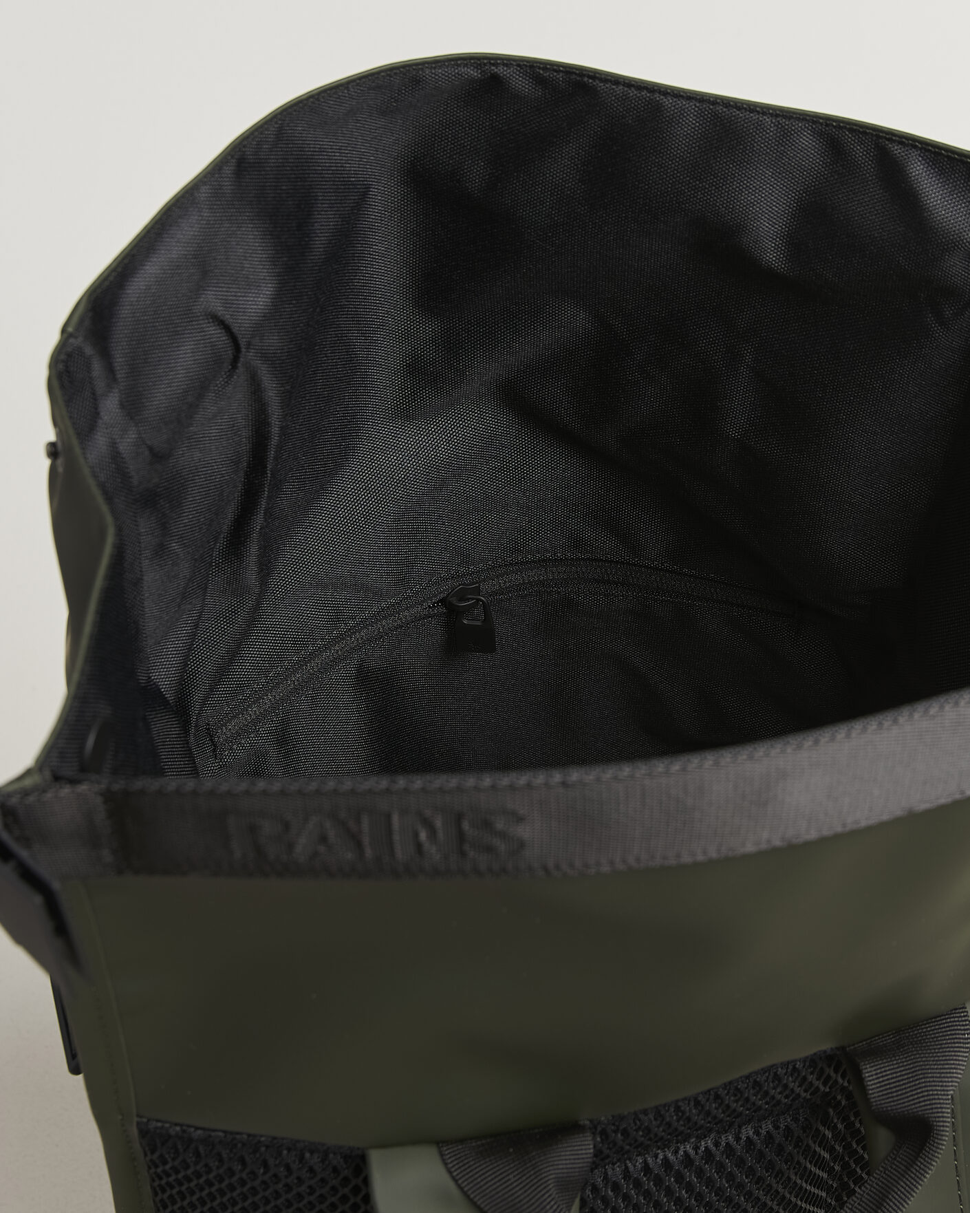 Herre | Vesker | RAINS | Trail Mountaineer Rolltop Backpack Green