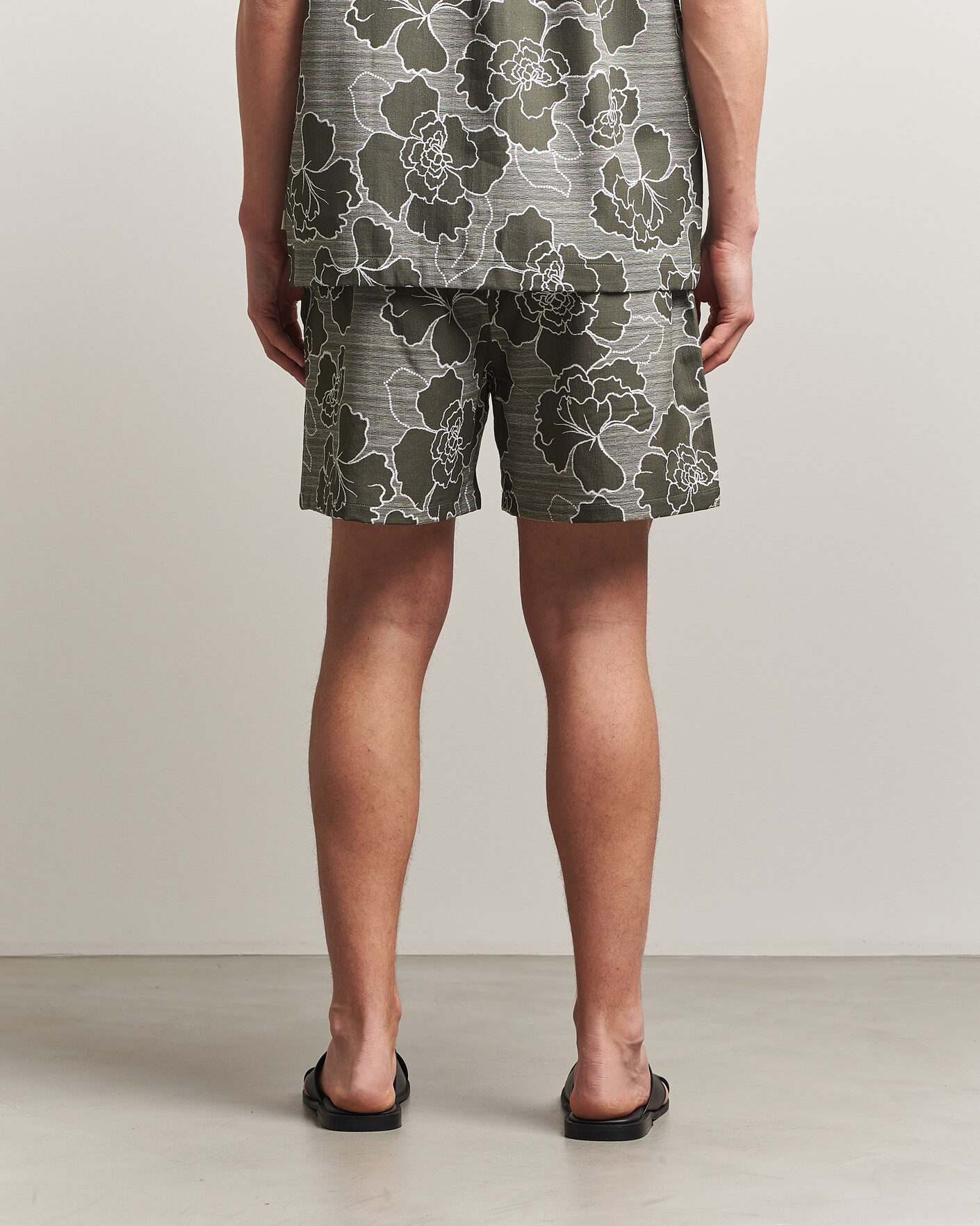Herre | Shorts | LES DEUX | Charlie Poppy AOP Shorts Olive Night