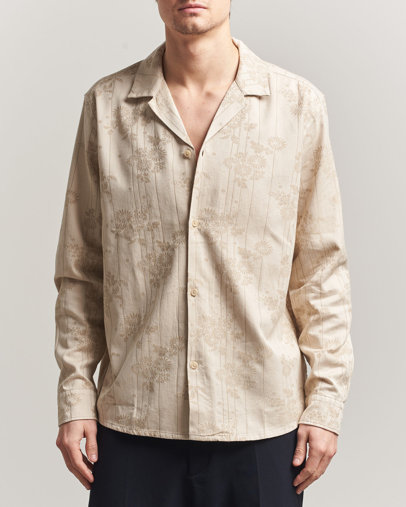 Herre | Skjorter | LES DEUX | Jasper Flower Jaquard Shirt Oyster Grey/White