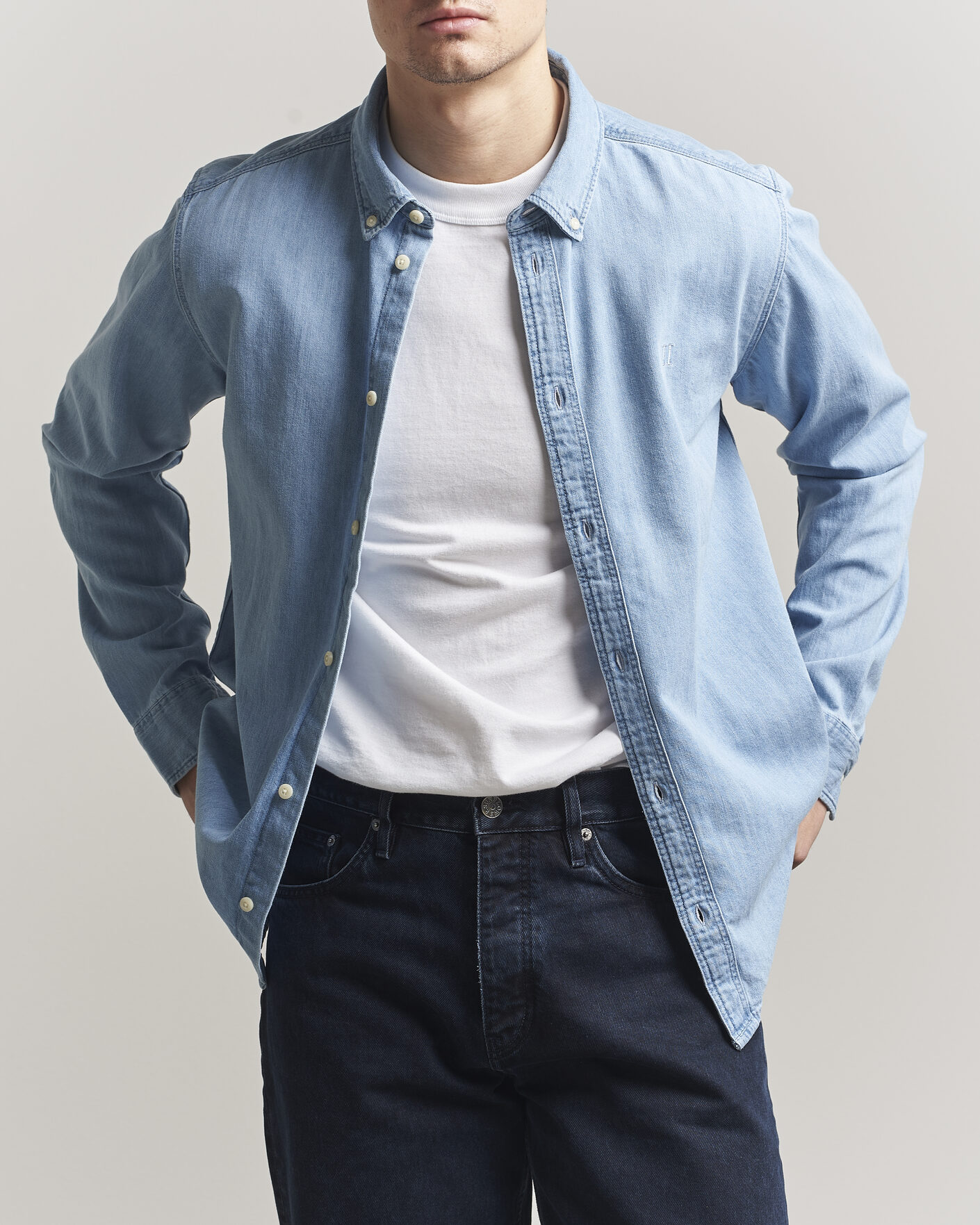 Herre | Skjorter | LES DEUX | Konrad Denim Shirt Light Indigo Wash
