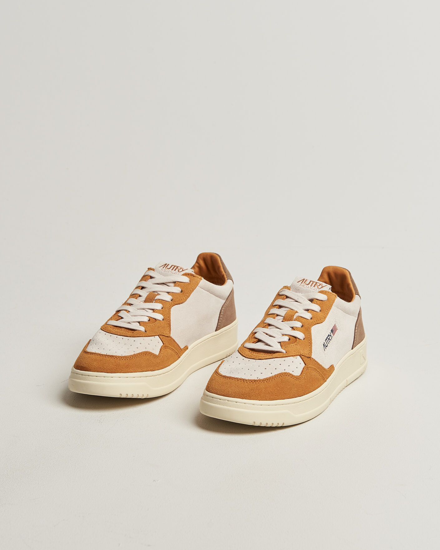 Herre | Sneakers | Autry | Medalist Low Suede Mix Sneaker Antilop/White/Brown