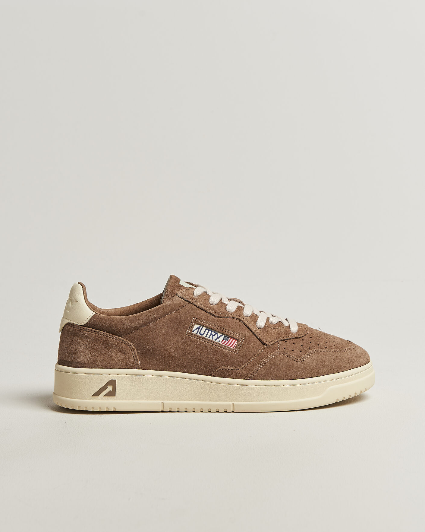 Herre | Sneakers | Autry | Medalist Low Sneaker Cigar/White