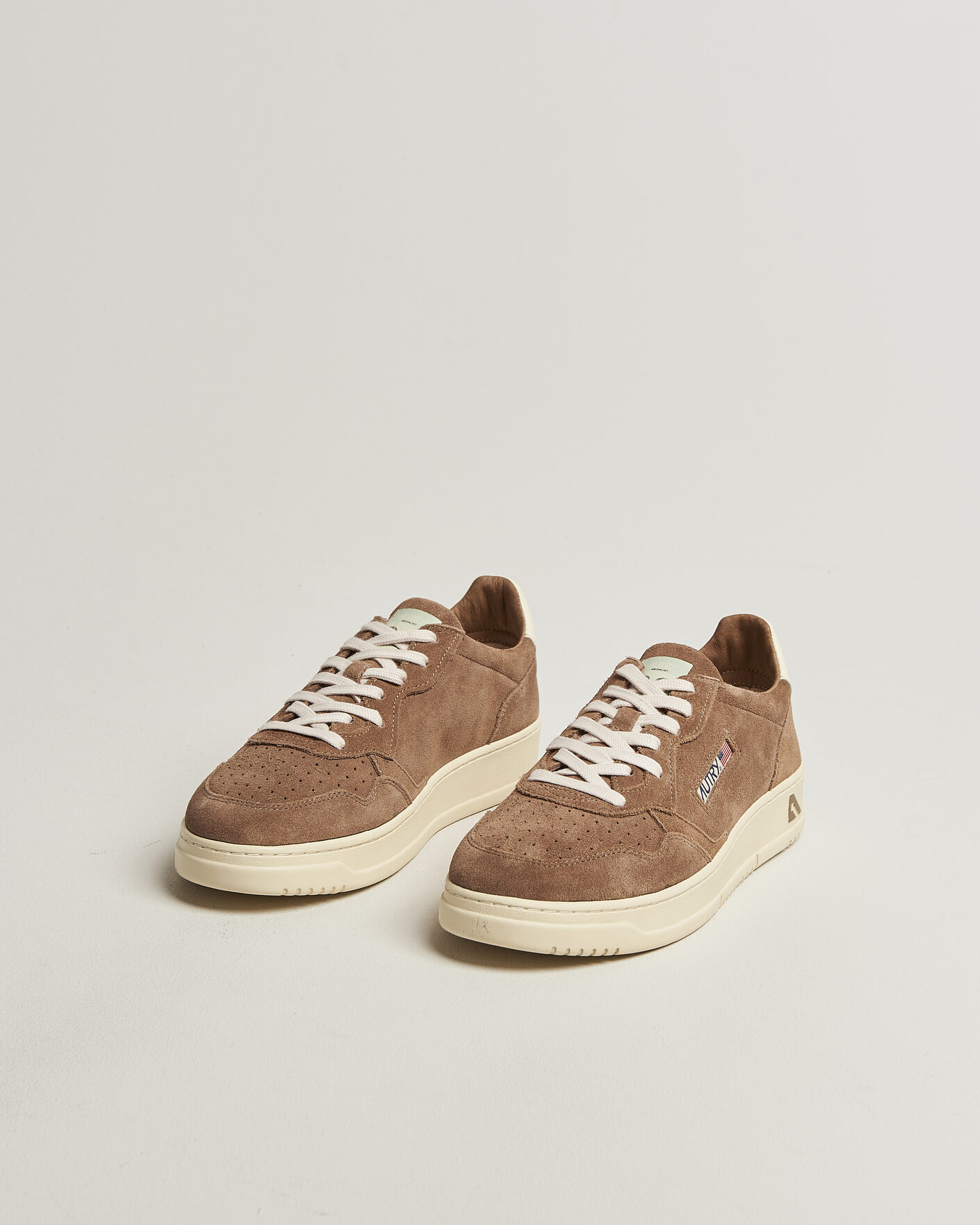 Herre | Sneakers | Autry | Medalist Low Sneaker Cigar/White