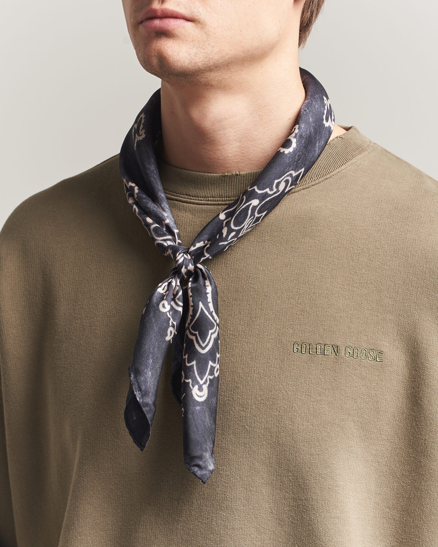 Herre | Lommetørklær | Golden Goose | Paisley Silk Bandana Antracite