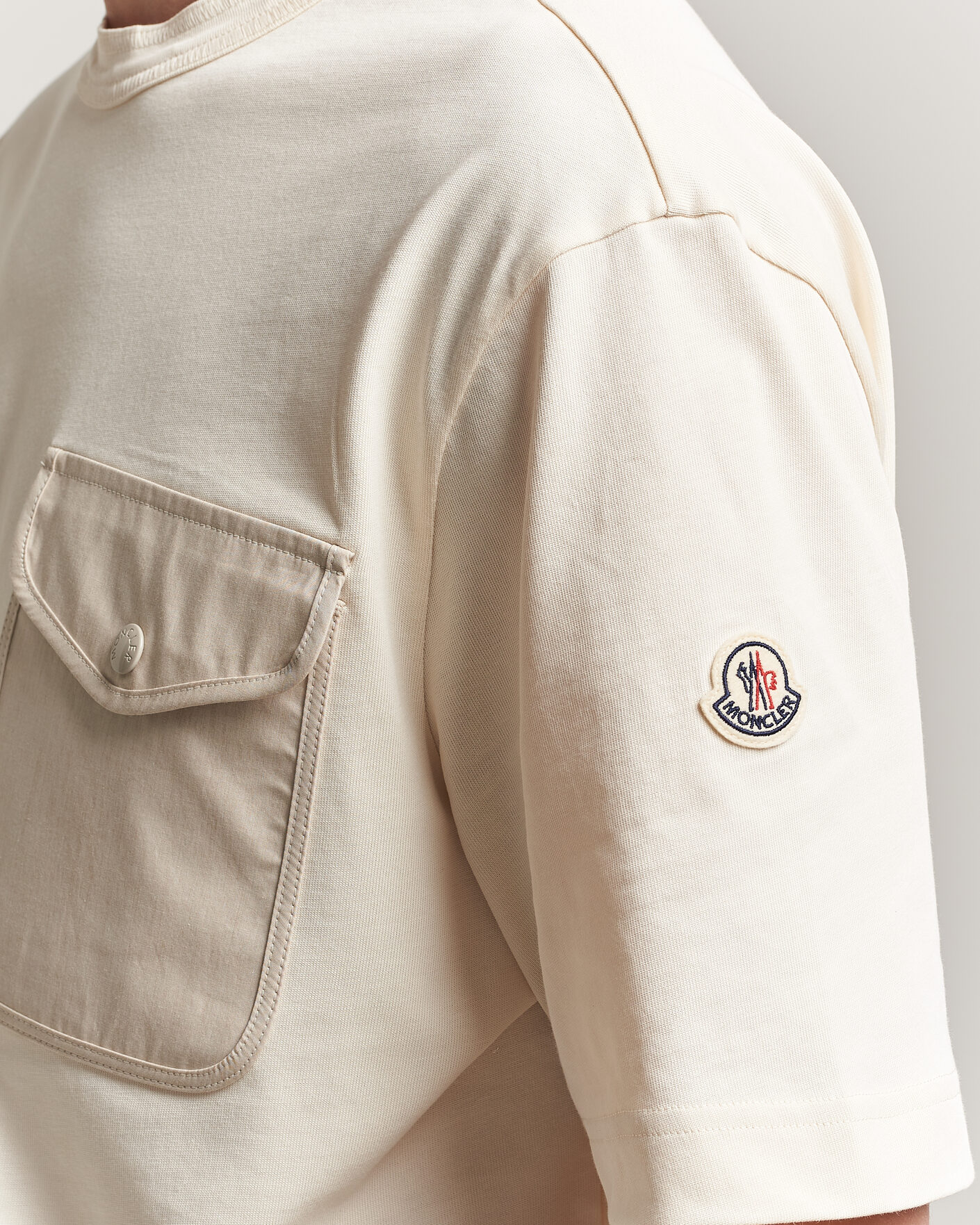 Herre | T-Shirts | Moncler | Oversize Pocket T-Shirt Off White
