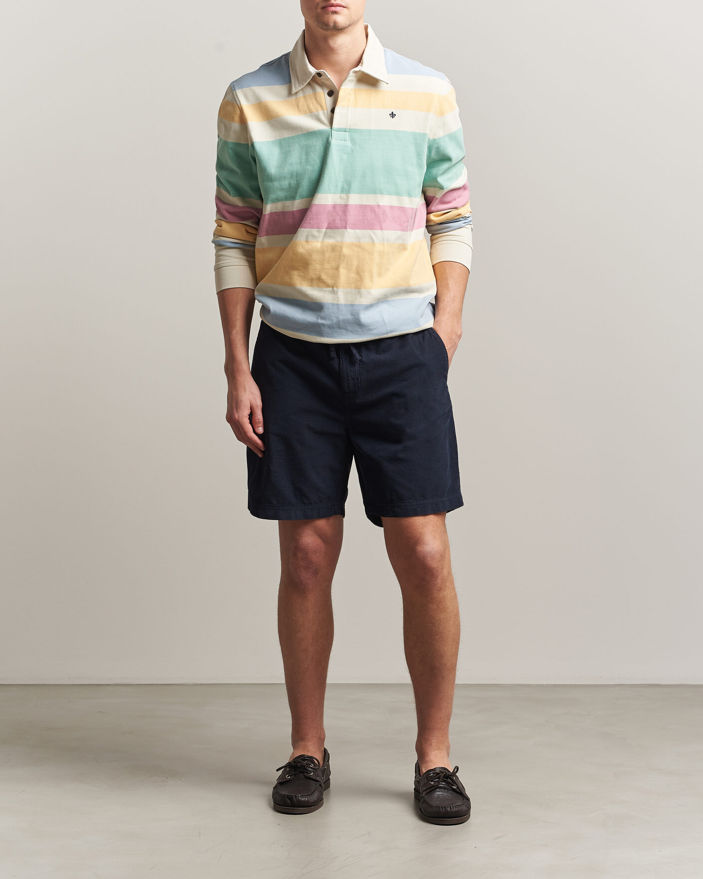 Morris Fenix Summer Cord Shorts Dark Blue hos CareOfCarl.no