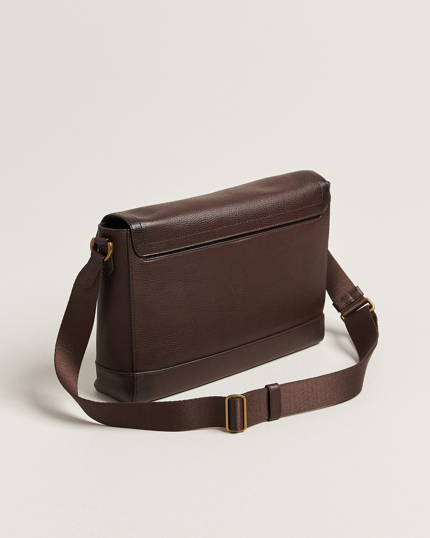 Herre | Vesker | Polo Ralph Lauren | Pebble Leather Messenger Bag Dark Brown