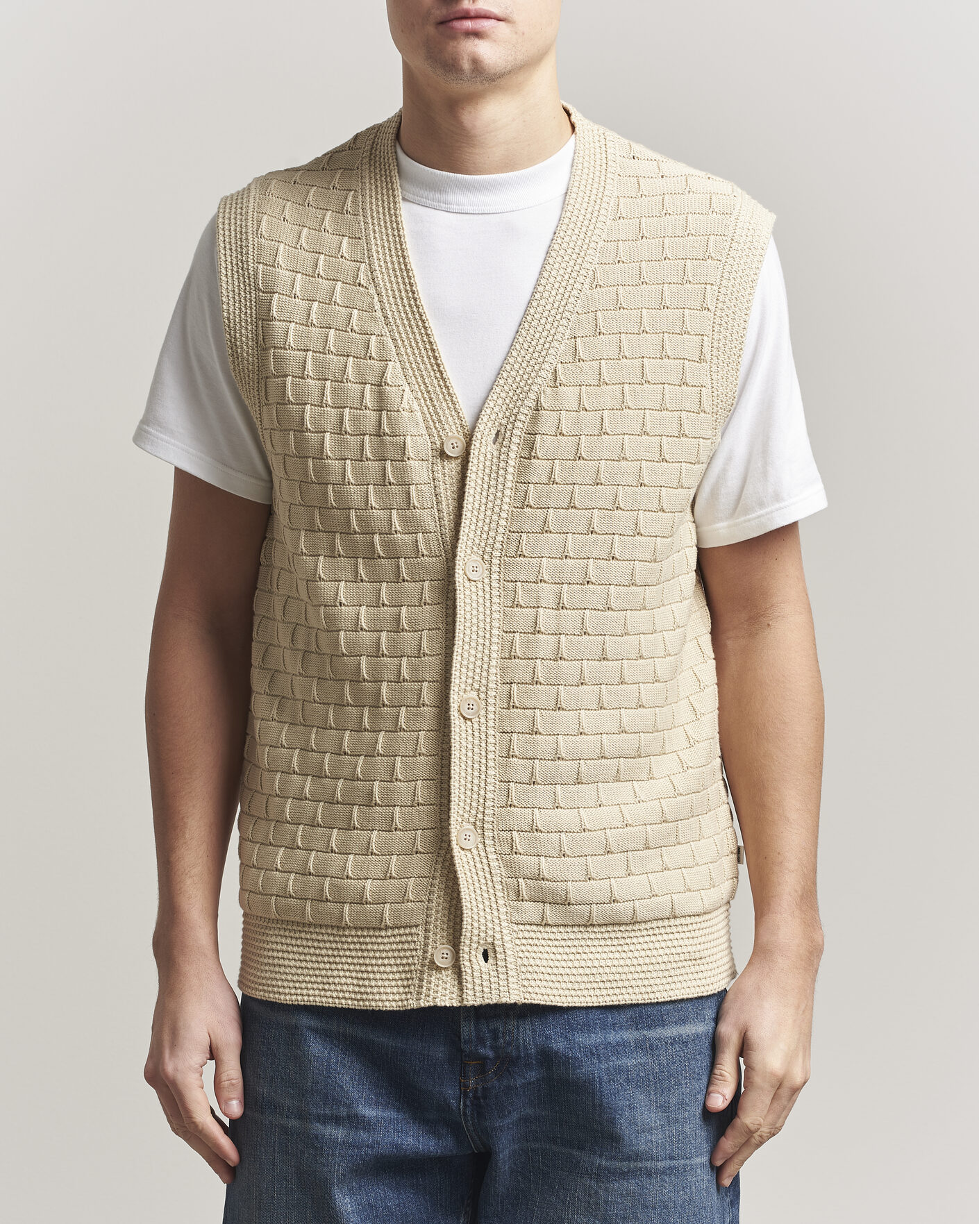Herre | Gensere | NN07 | Reece Knitted Vest Ecru