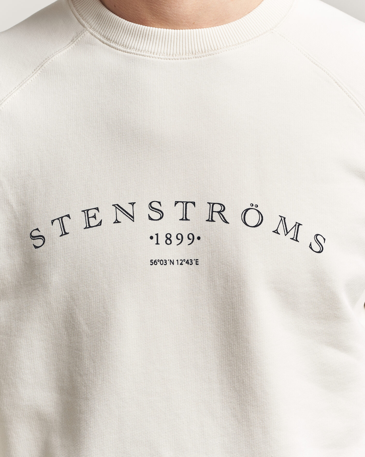 Herre | Gensere | Stenströms | Raglan Crew Logo Sweater White