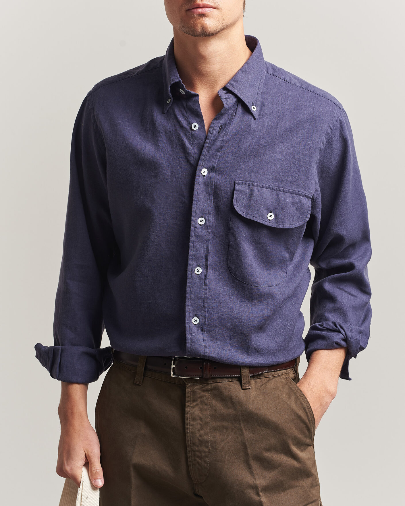 Herre | Skjorter | Drake's | Linen Button Down Curved Pocket Shirt Navy