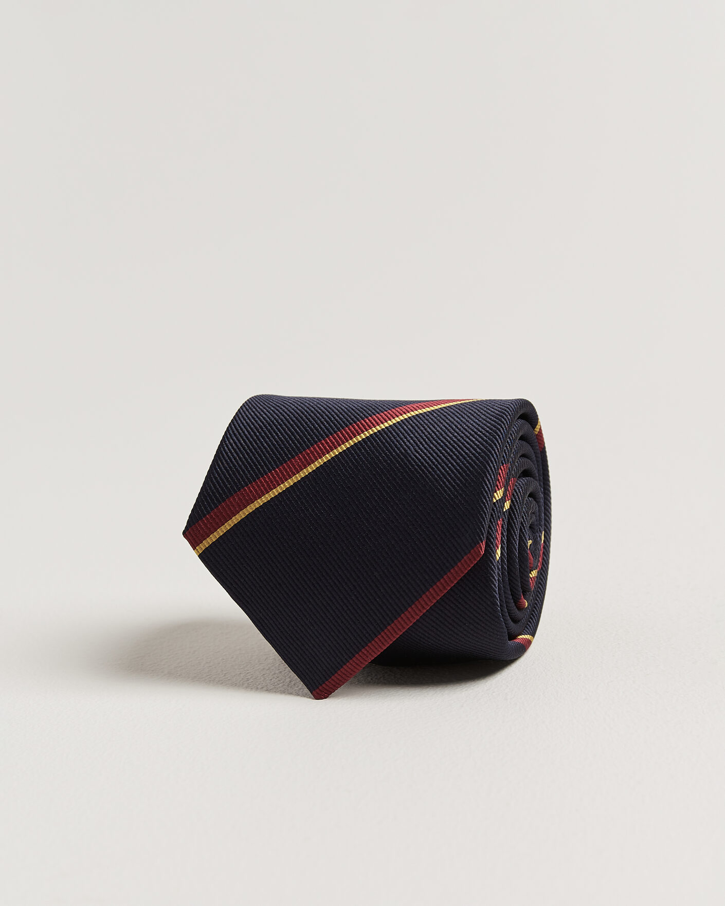 Herre | Drake's Regimental Stripe Reppe Tie Navy | Drake's | Regimental Stripe Reppe Tie Navy