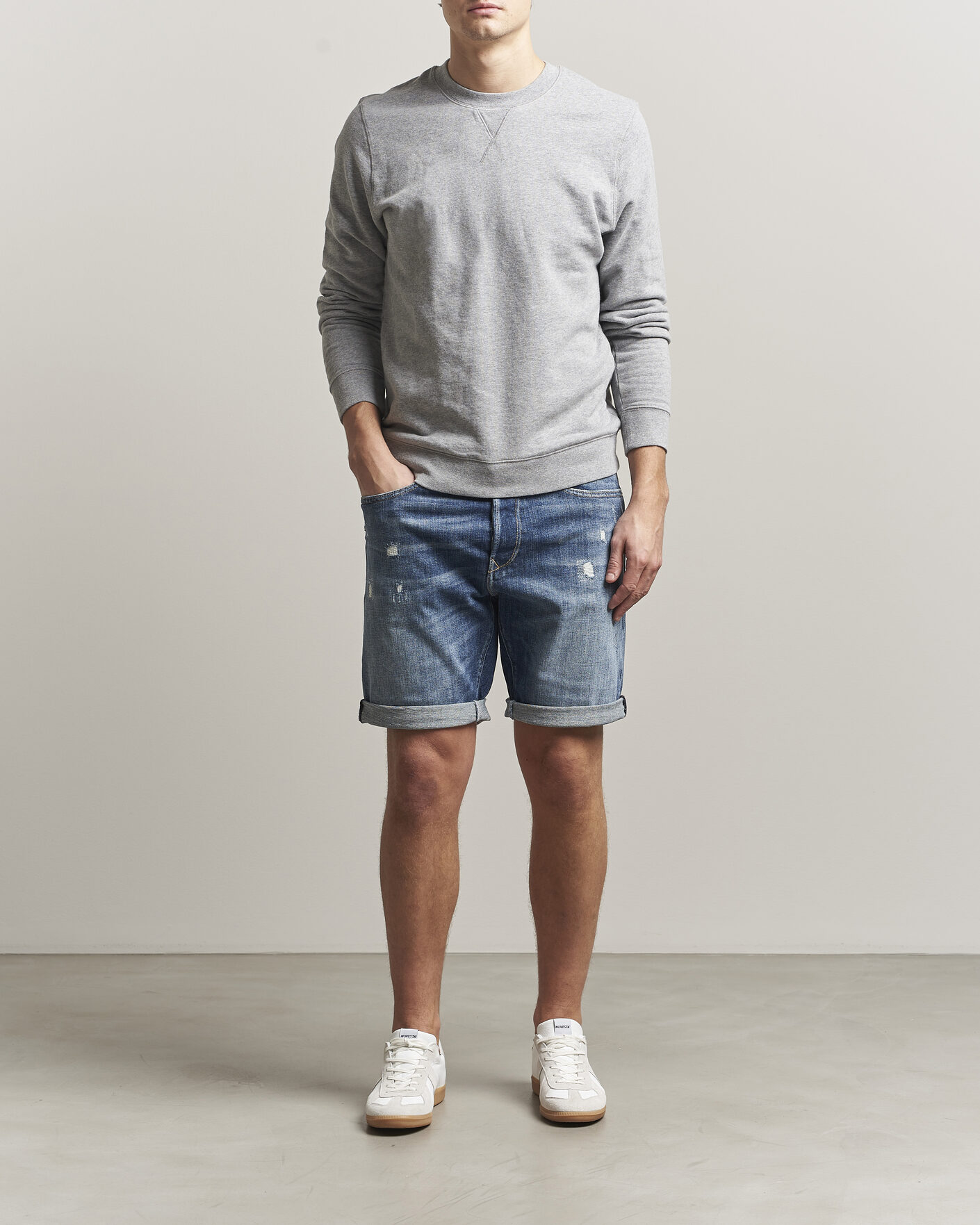 Herre | Shorts | Replay | RBJ981 Shredded Denim Shorts Medium Blue