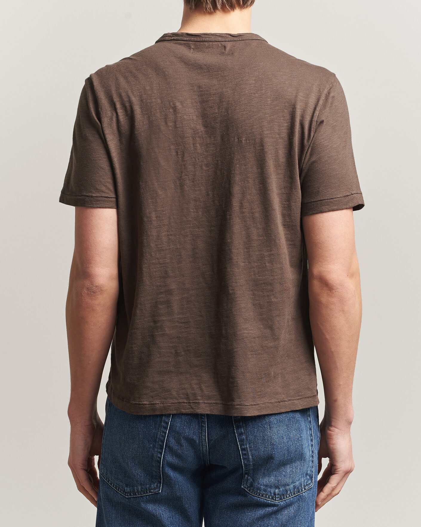 Herre | T-Shirts | Merz b. Schwanen | Organic Pima Cotton Slub Crew Neck T-Shirt Chocolate