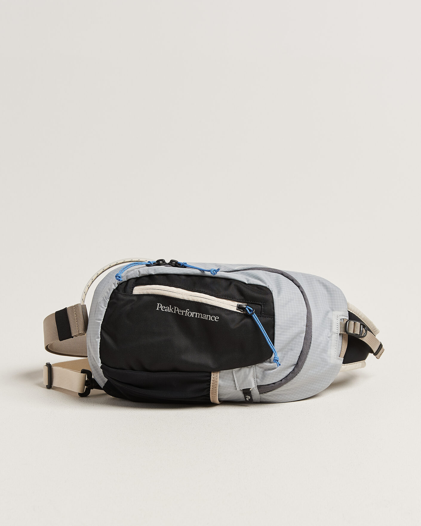 Herre | Vesker | Peak Performance | Outdoor Sling Bag Summit Smoke