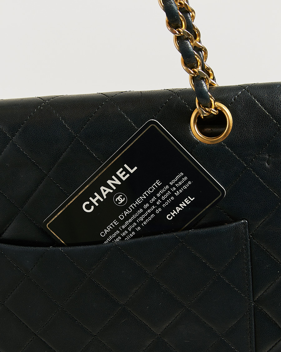 Herre | Pre-Owned & Vintage Bags | Chanel Pre-Owned | Classic Double Flap Square Medium Lambskin Black