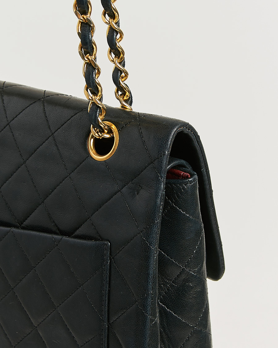 Herre | Pre-Owned & Vintage Bags | Chanel Pre-Owned | Classic Double Flap Square Medium Lambskin Black