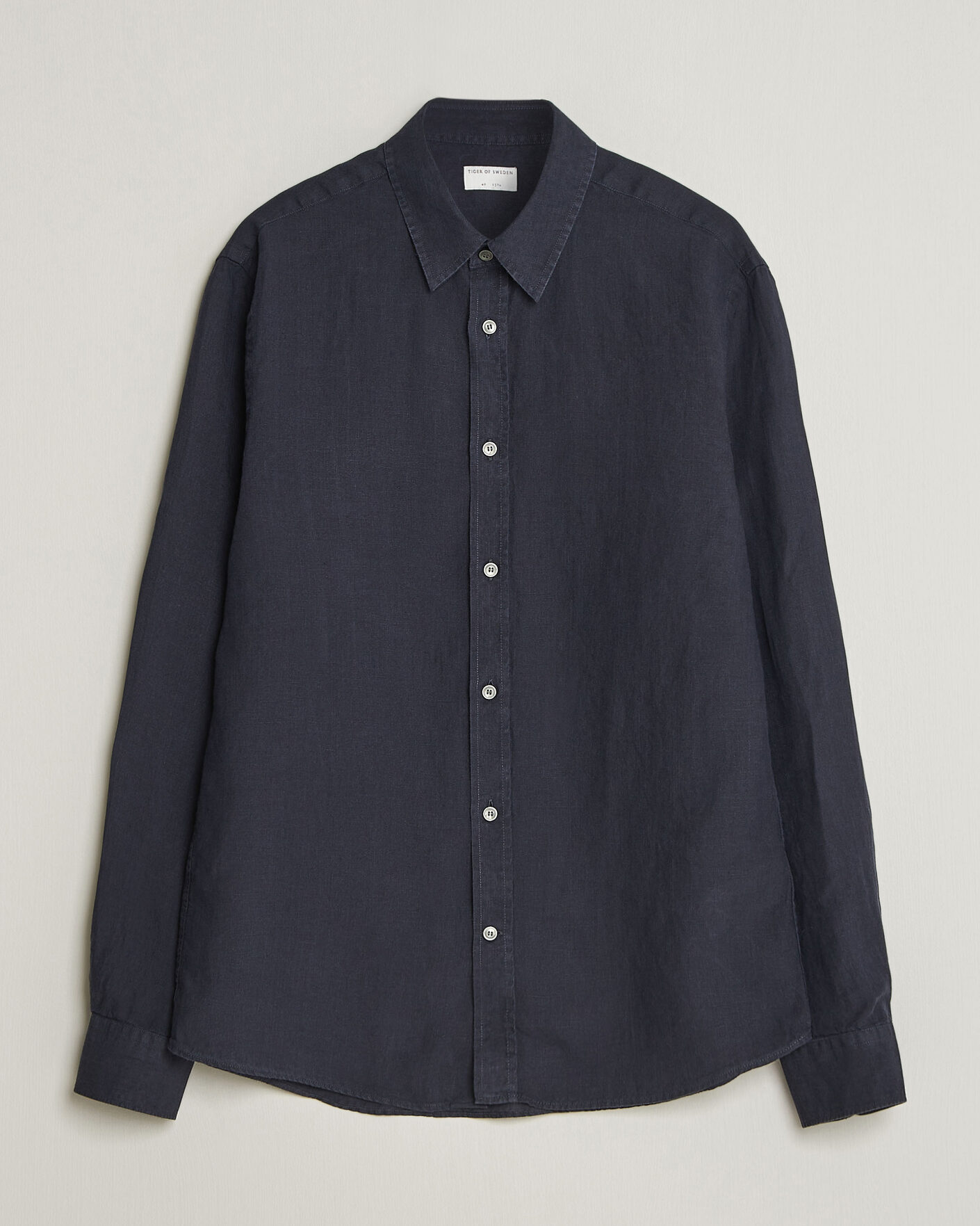 Herre | Skjorter | Tiger of Sweden | Spenser Linen Shirt Midnight Blue
