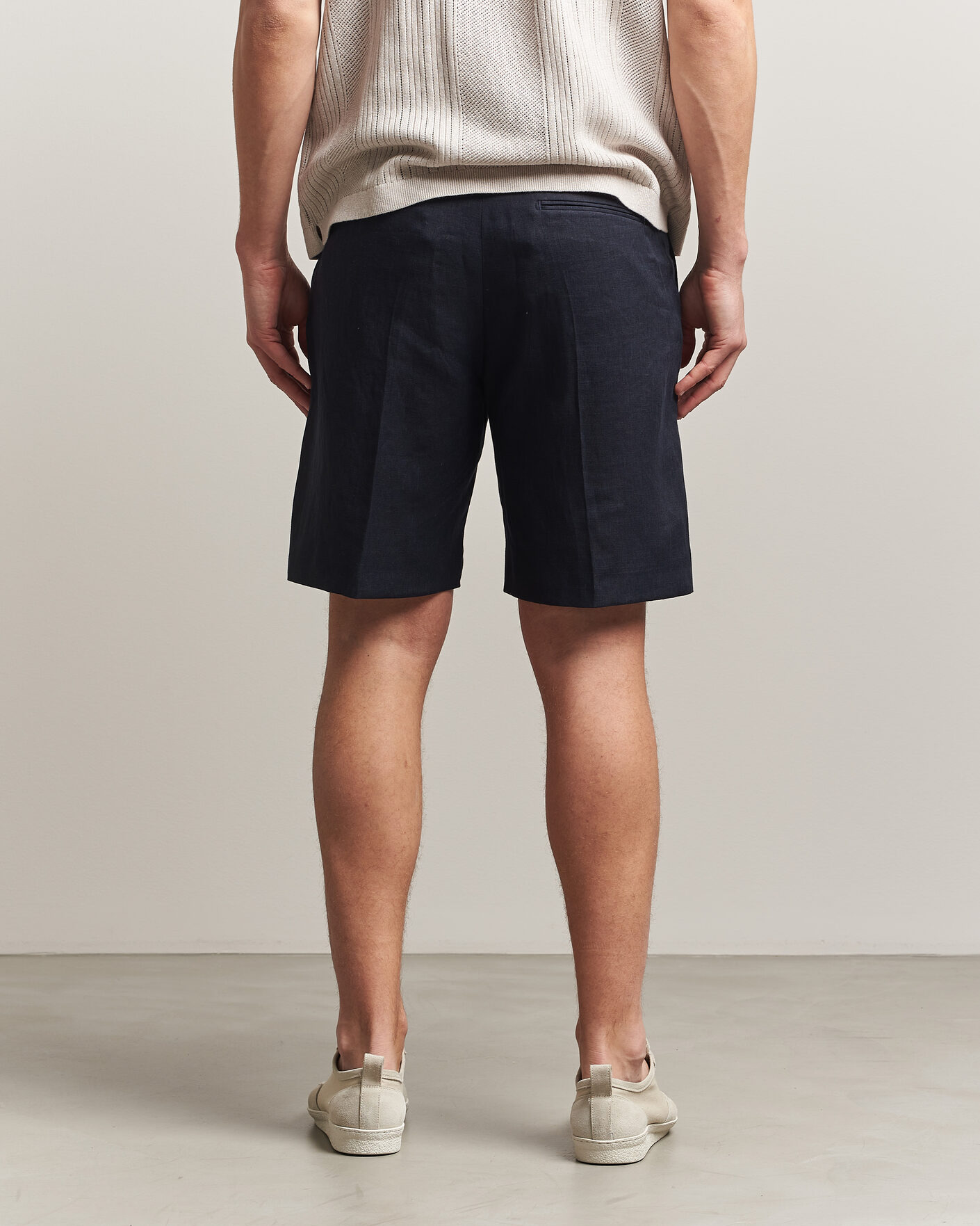 Herre | Shorts | Tiger of Sweden | Troy Pleated Linen Shorts Midnight Blue