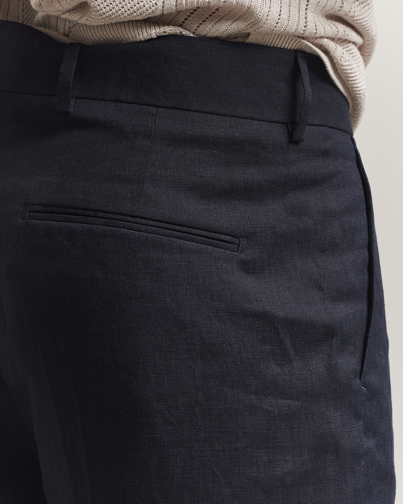 Herre | Shorts | Tiger of Sweden | Troy Pleated Linen Shorts Midnight Blue