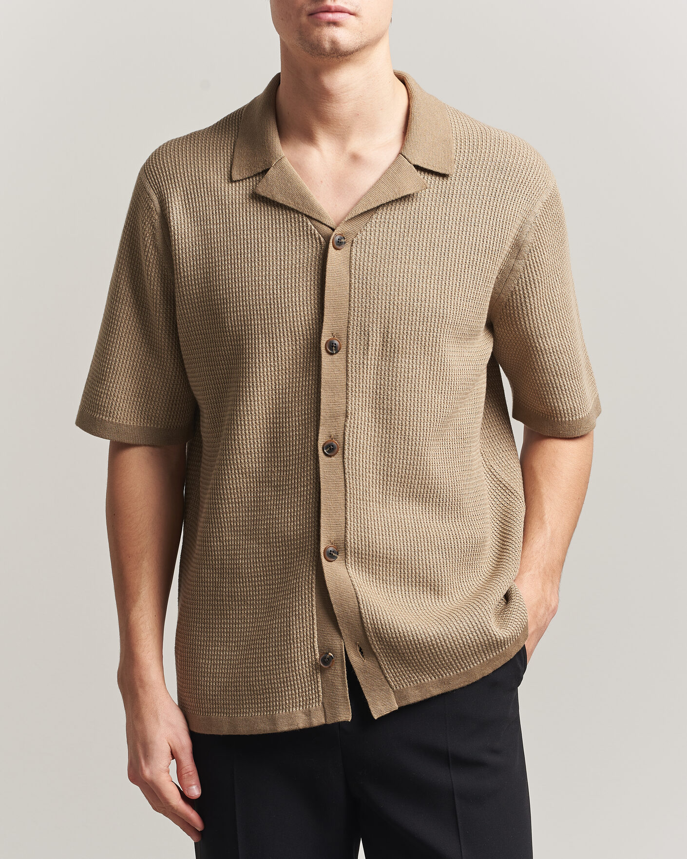 Herre | Skjorter | Tiger of Sweden | River Knitted Short Sleeve Shirt Umber Brown