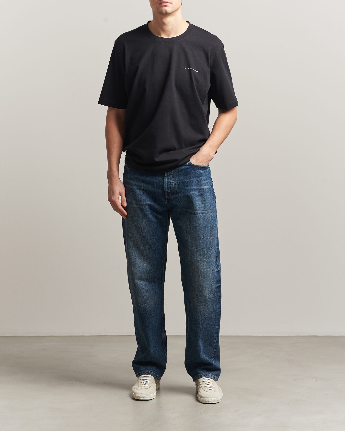 Herre | T-Shirts | Tiger of Sweden | Pro Cotton Logo T-Shirt Black