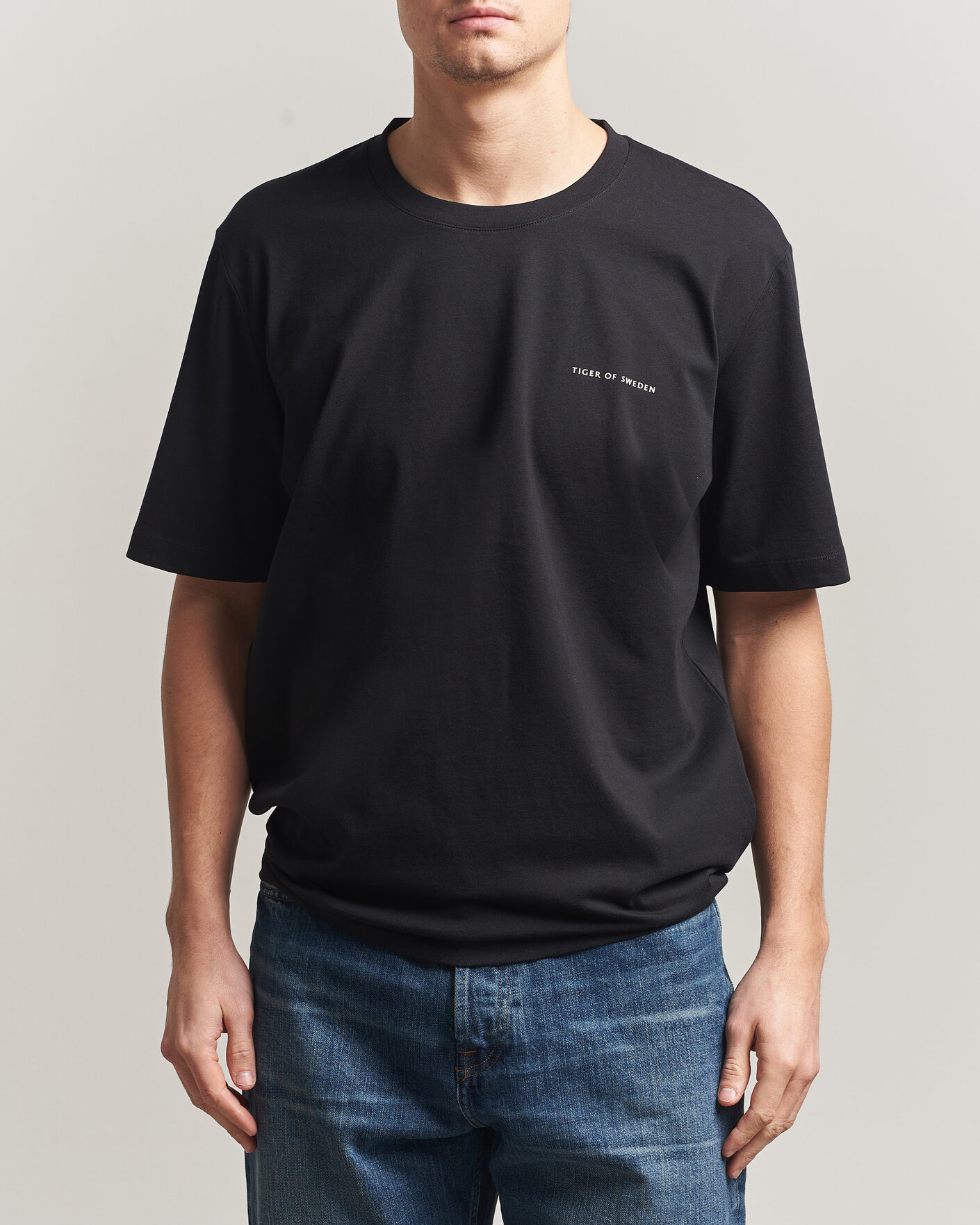 Herre | T-Shirts | Tiger of Sweden | Pro Cotton Logo T-Shirt Black