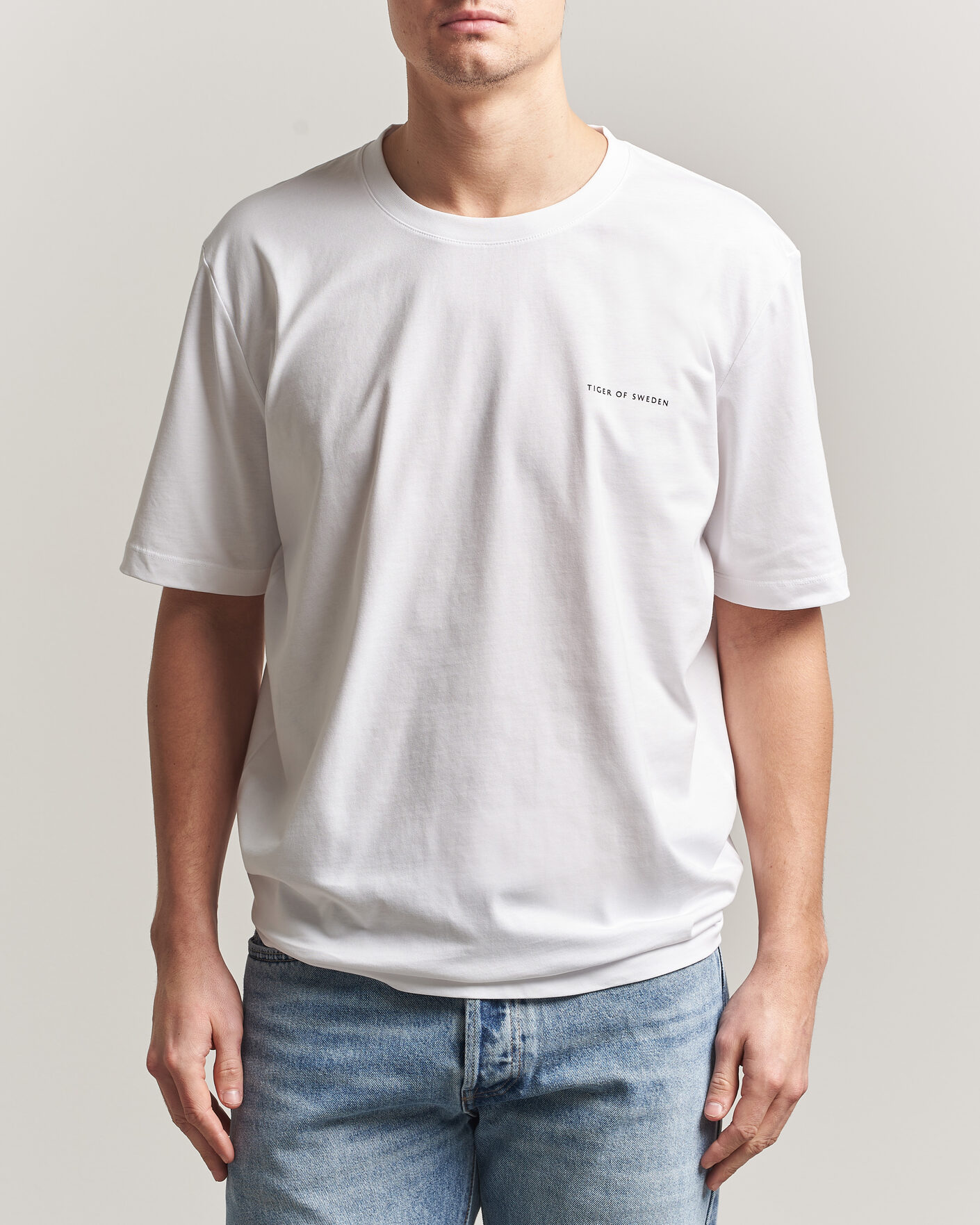 Herre | T-Shirts | Tiger of Sweden | Pro Cotton Logo T-Shirt Pure White