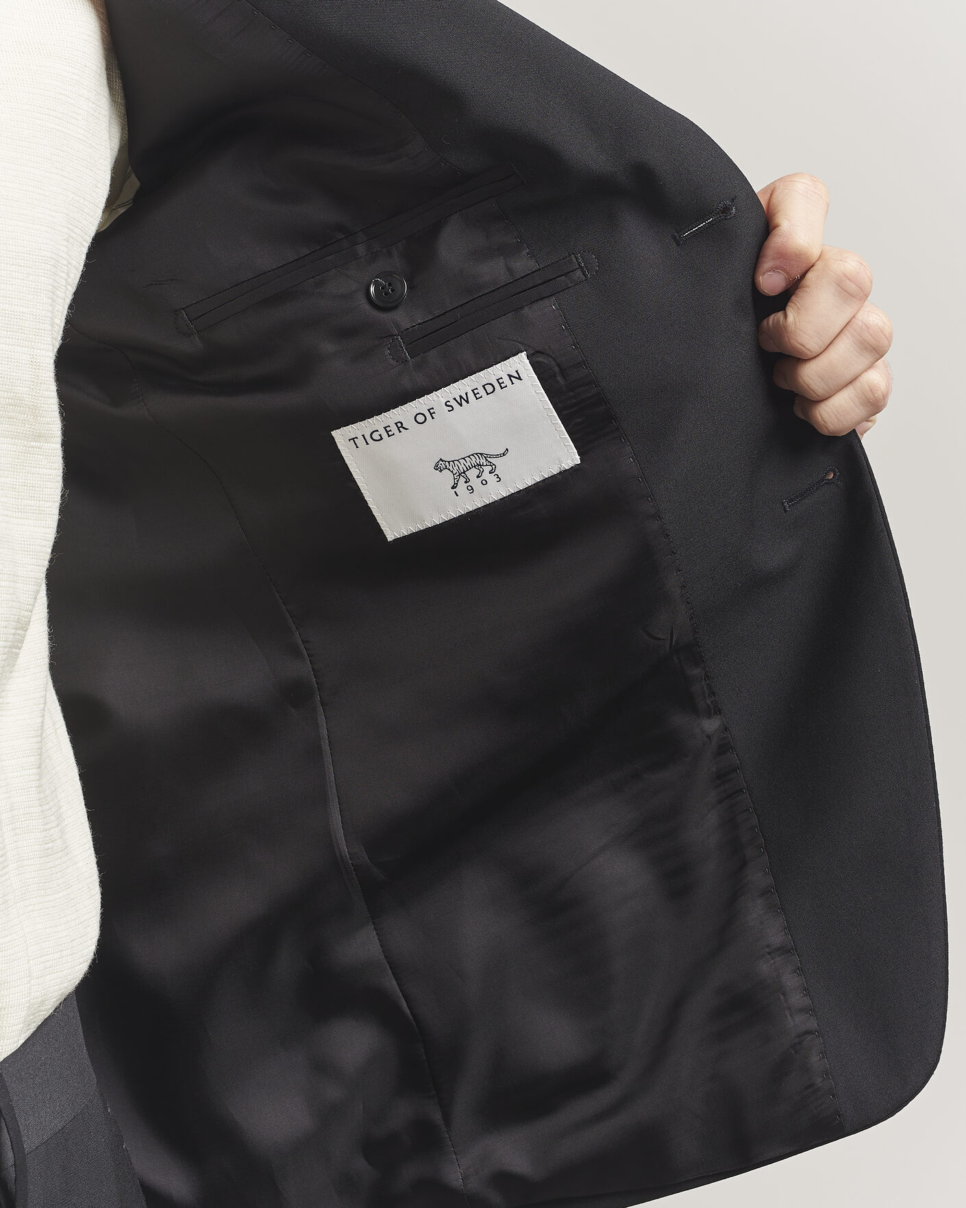 Herre | Dressjakker | Tiger of Sweden | Jamie Wool Travel Suit Blazer Black