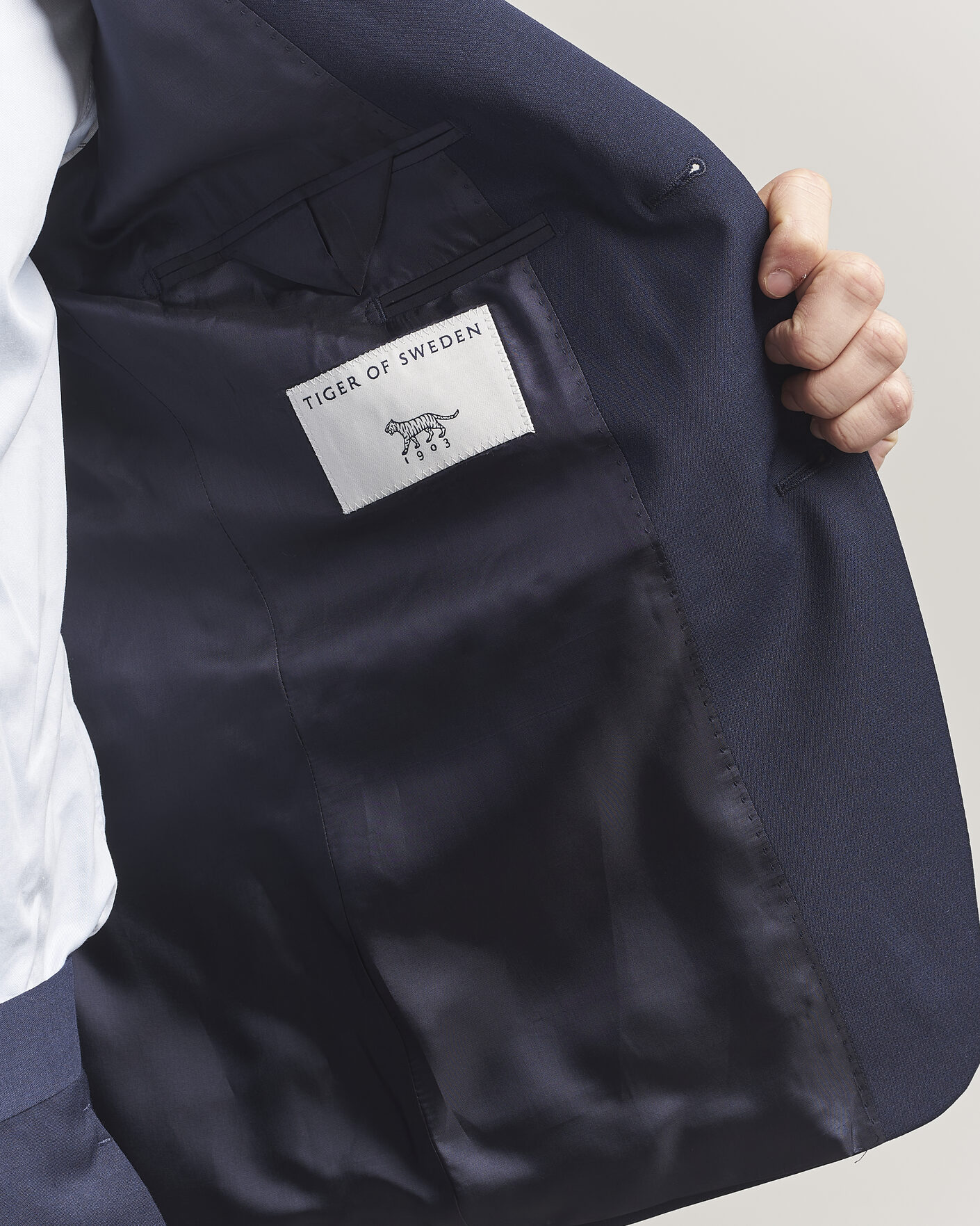 Herre | Dressjakker | Tiger of Sweden | Jamie Wool Travel Suit Blazer Royal Blue