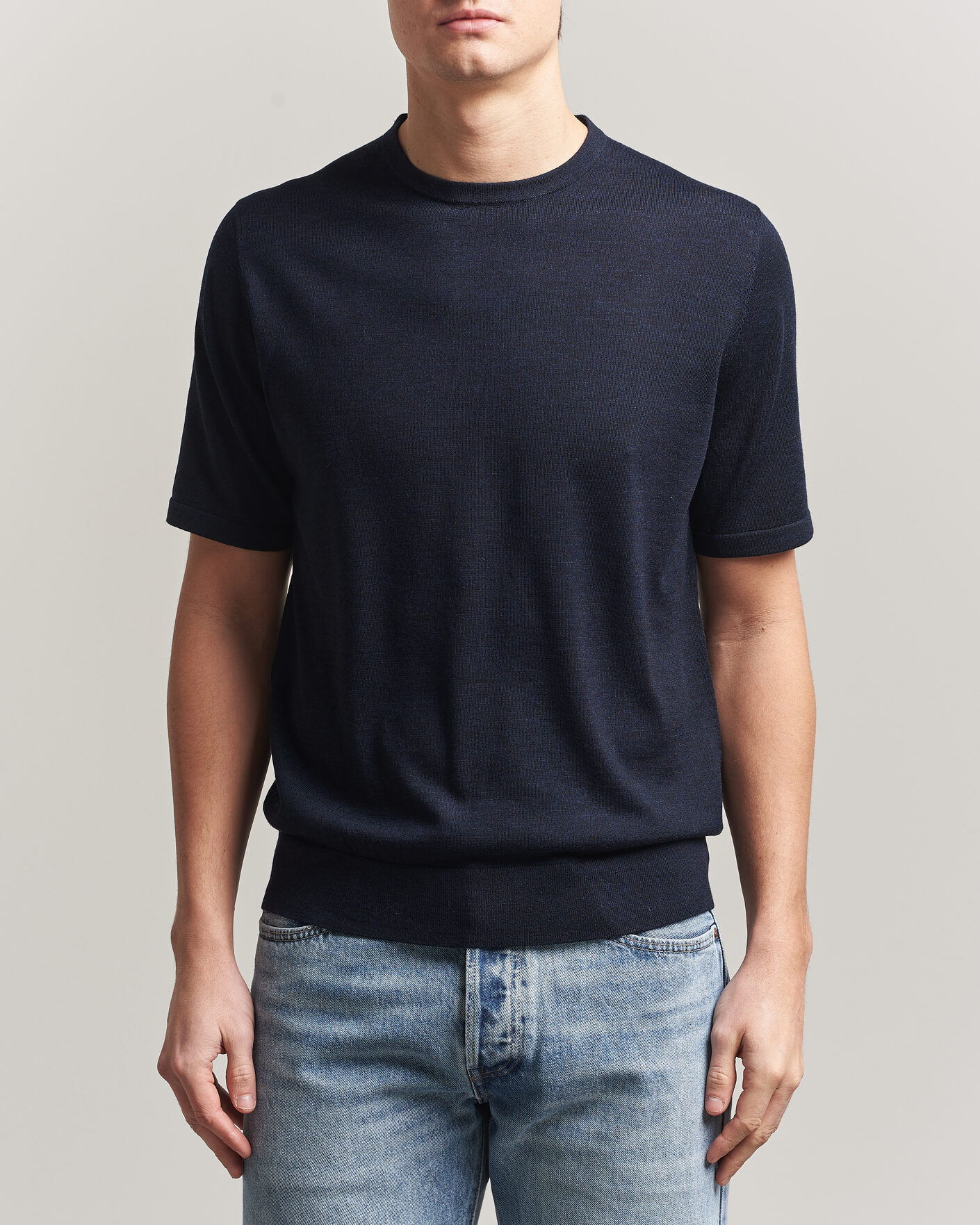 Herre | T-Shirts | Tiger of Sweden | Connor Knitted Crew Neck T-Shirt Light Ink