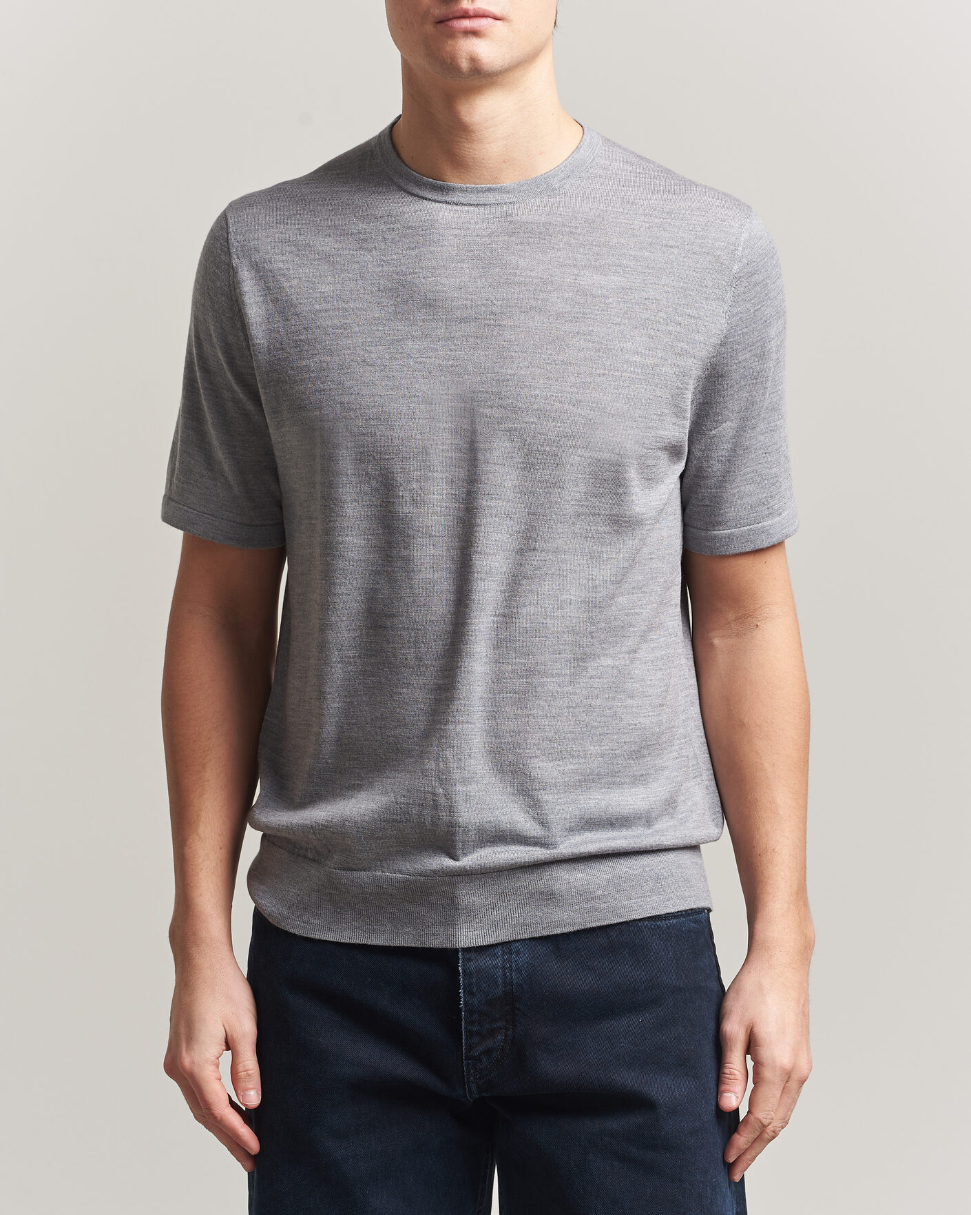 Herre | T-Shirts | Tiger of Sweden | Connor Knitted Crew Neck T-Shirt Grey Melange