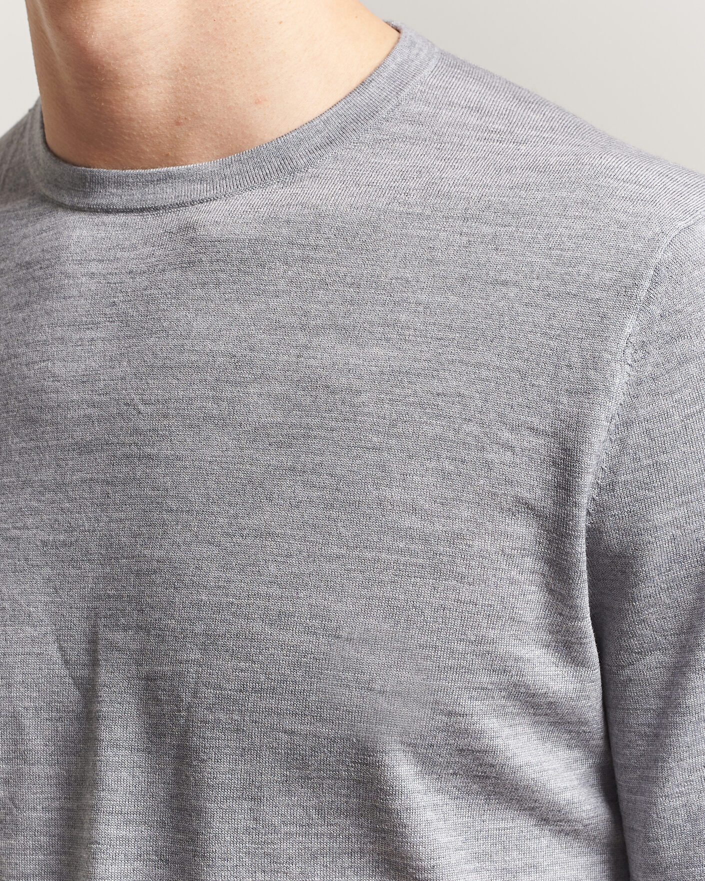 Herre | T-Shirts | Tiger of Sweden | Connor Knitted Crew Neck T-Shirt Grey Melange
