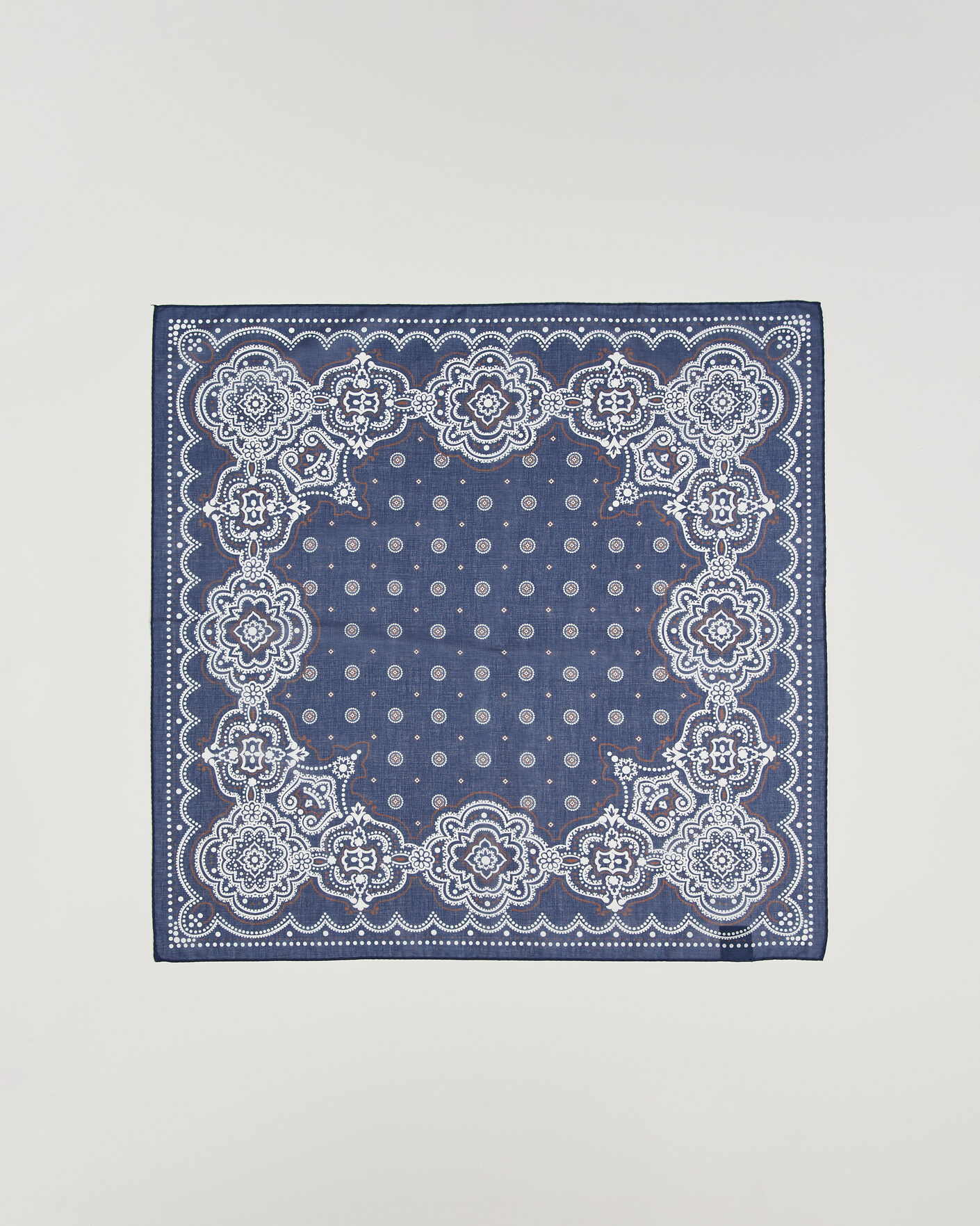 Herre | Scarves | Amanda Christensen | Cotton Voilé Medallion Bandana Navy