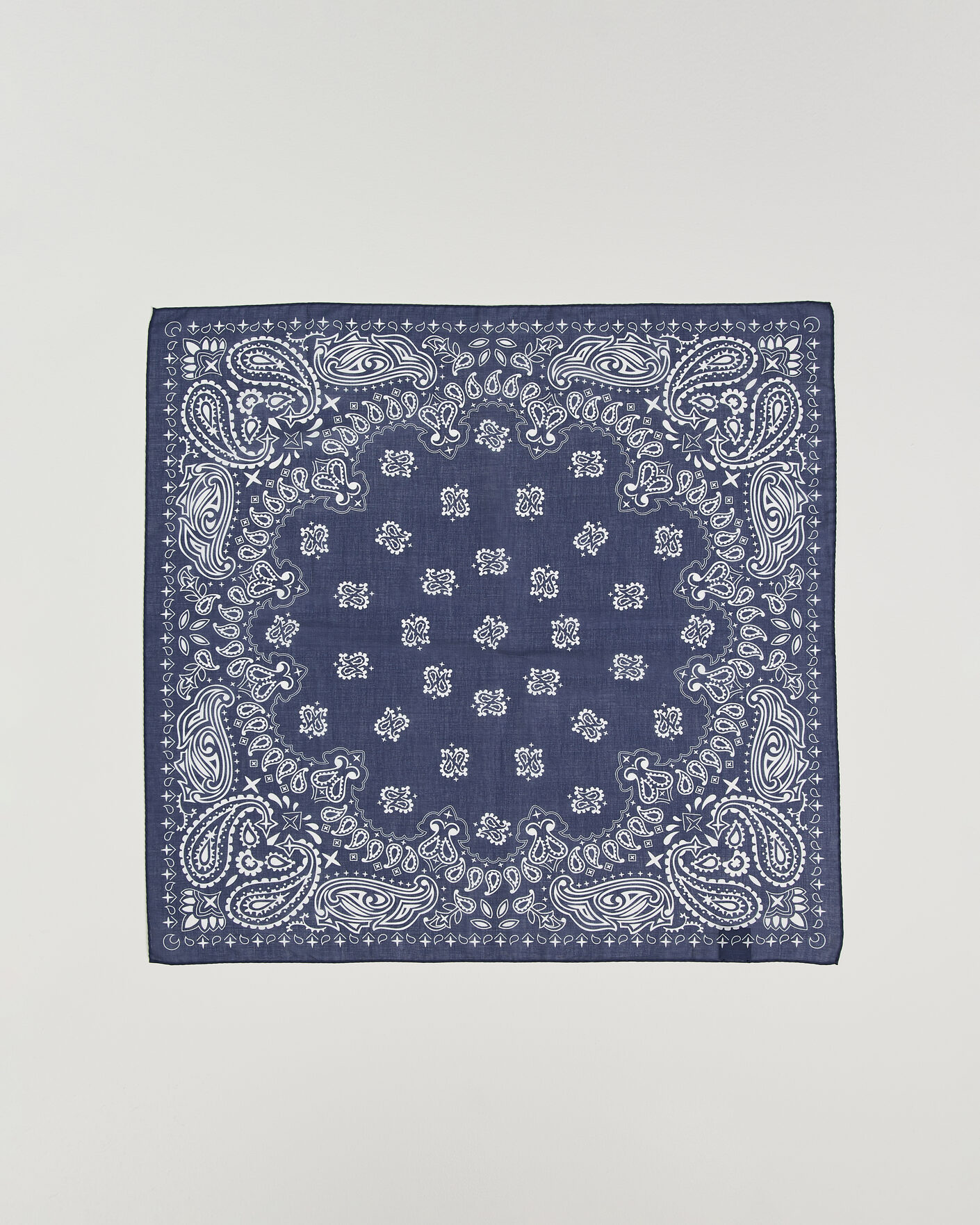 Herre | Scarves | Amanda Christensen | Cotton Voilé Paisley Bandana Navy