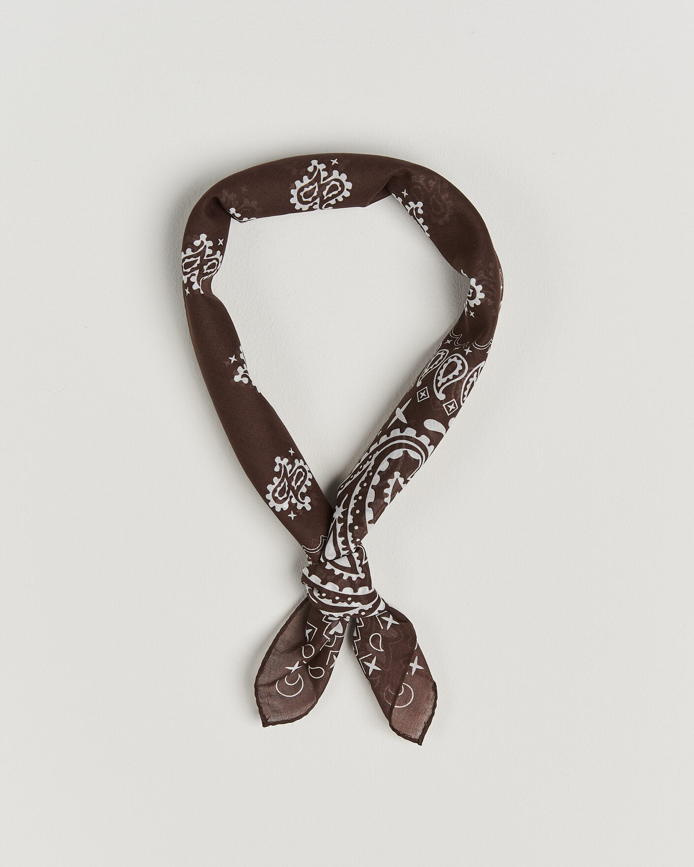 Herre | Scarves | Amanda Christensen | Cotton Voilé Paisley Bandana Dark Brown