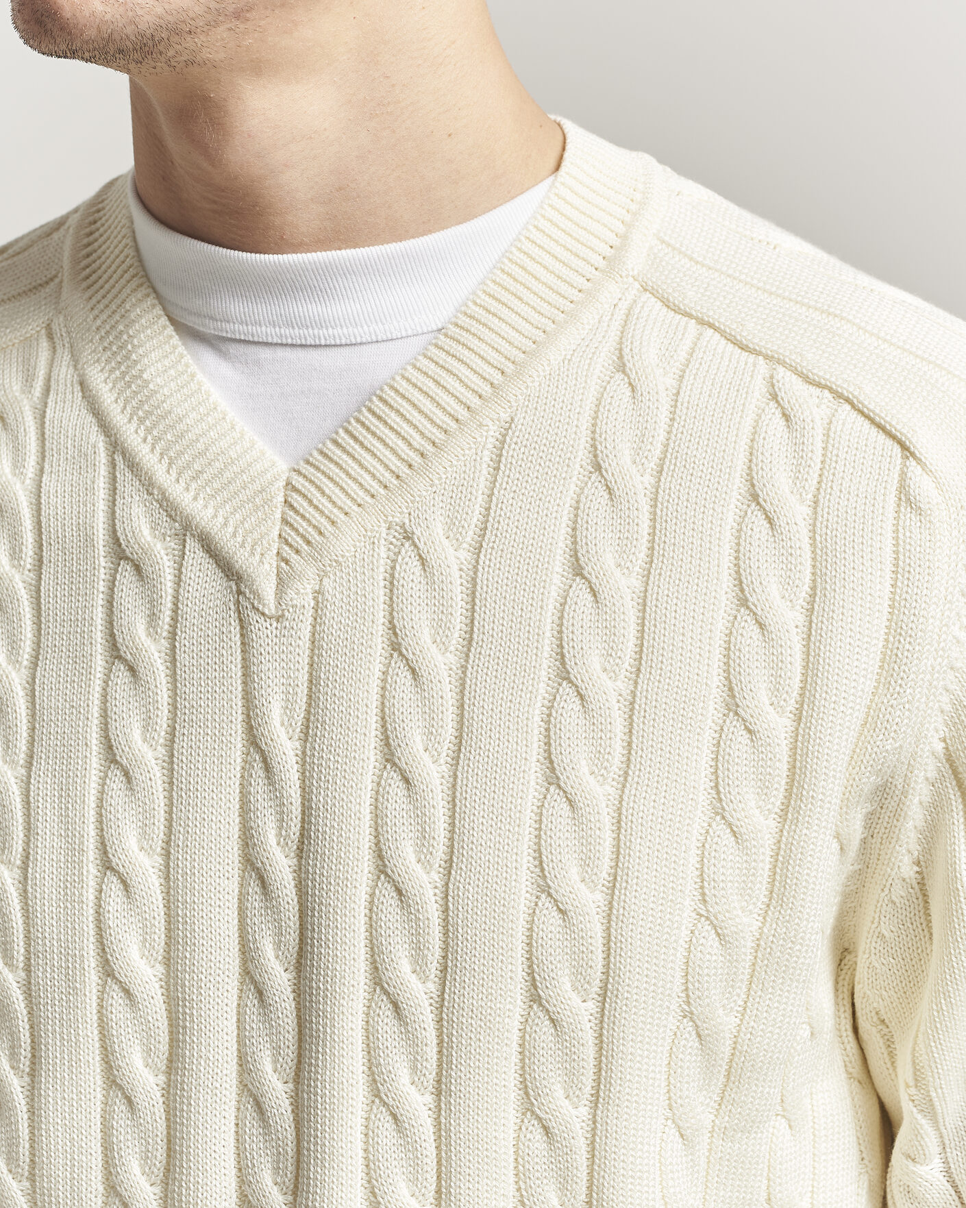 Herre | Gensere | Filippa K | Cotton Cable V-Neck Sweater Calico White